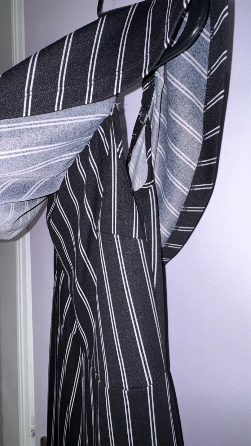 Guess Black and White Striped Jumpsuit - Medium - photo 5
