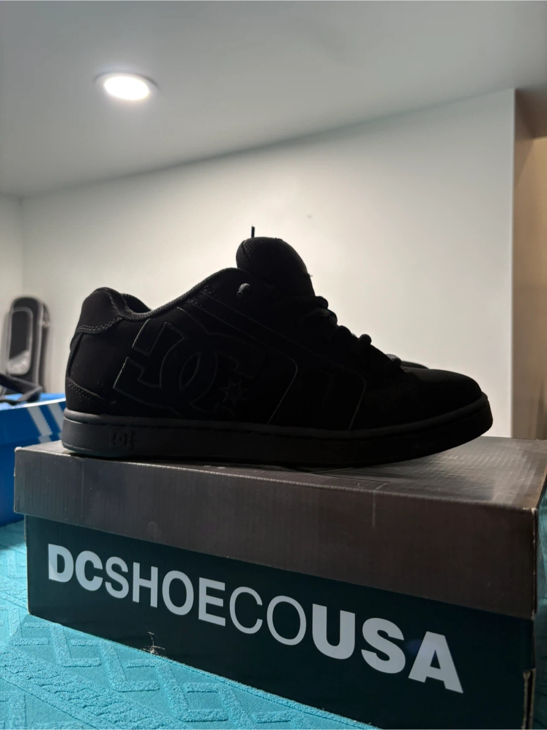 DC Shoes Co USA Black Suede Skate Shoes - photo 2