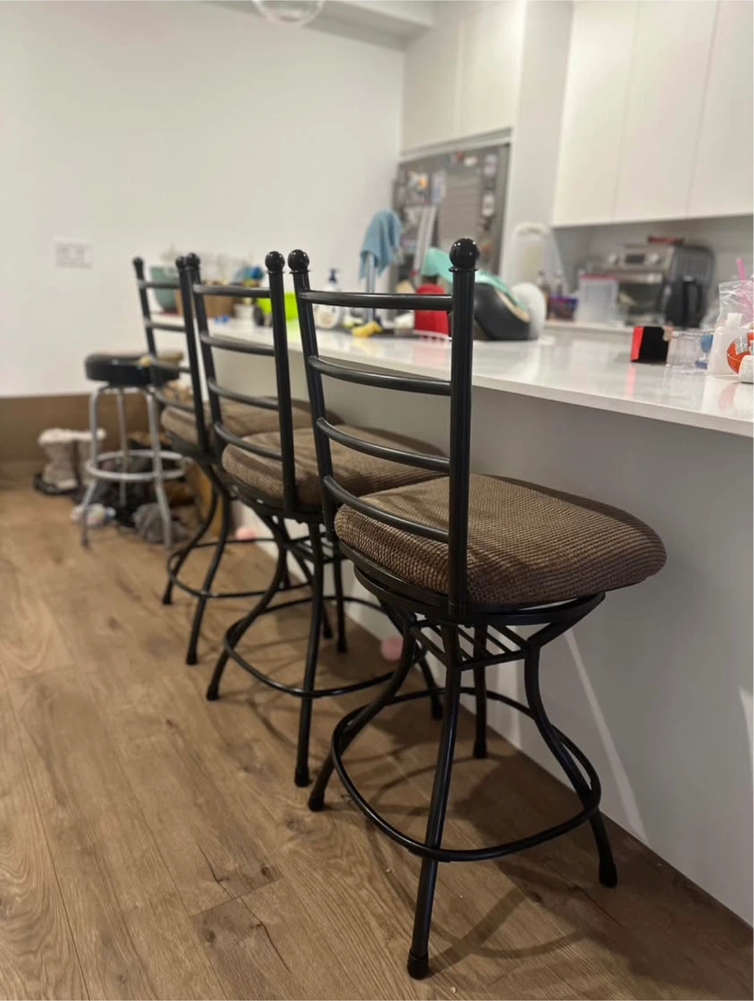 Set of 3 Swivel Bar Stools - photo 2