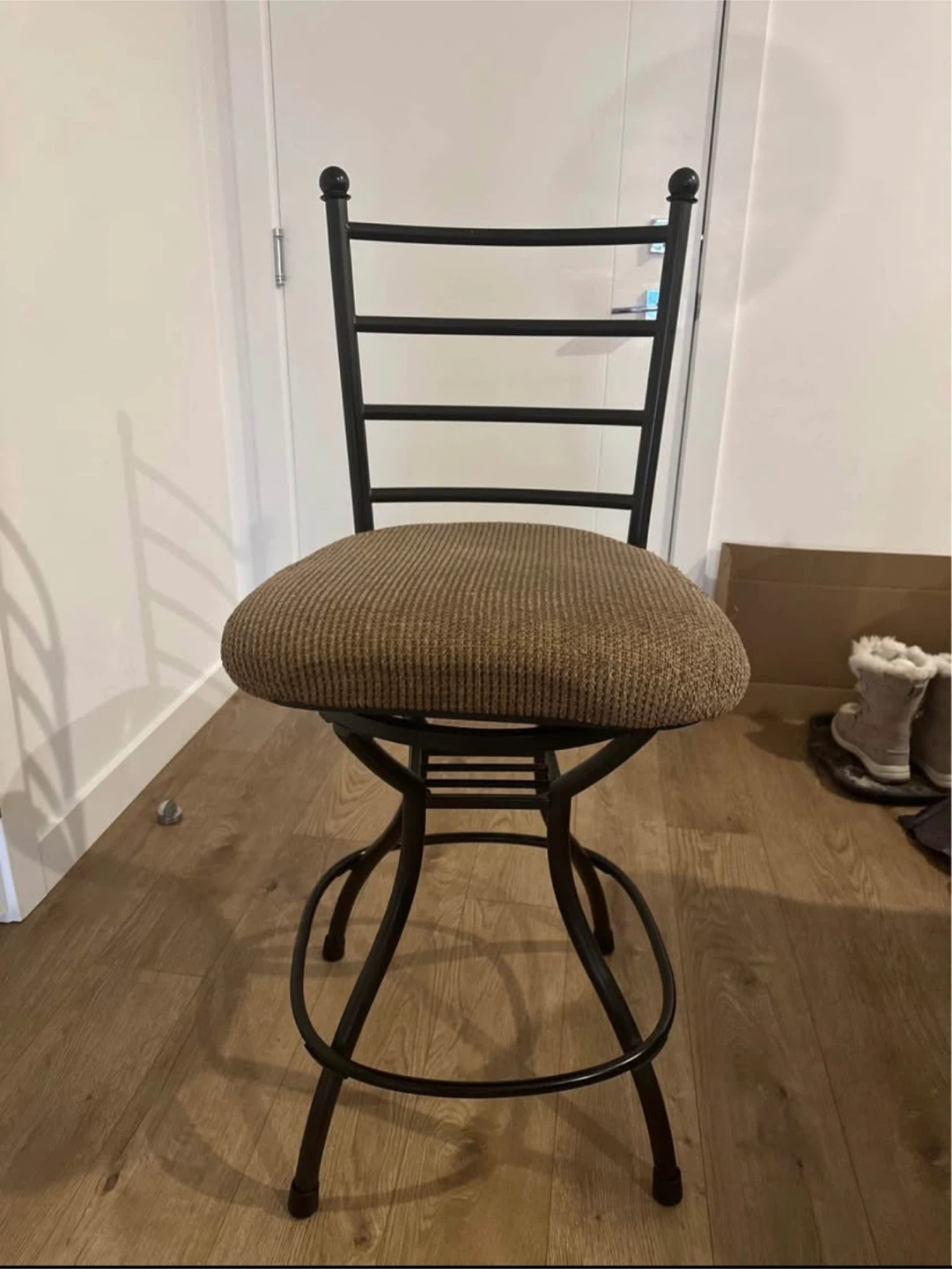 Set of 3 Swivel Bar Stools - photo 4