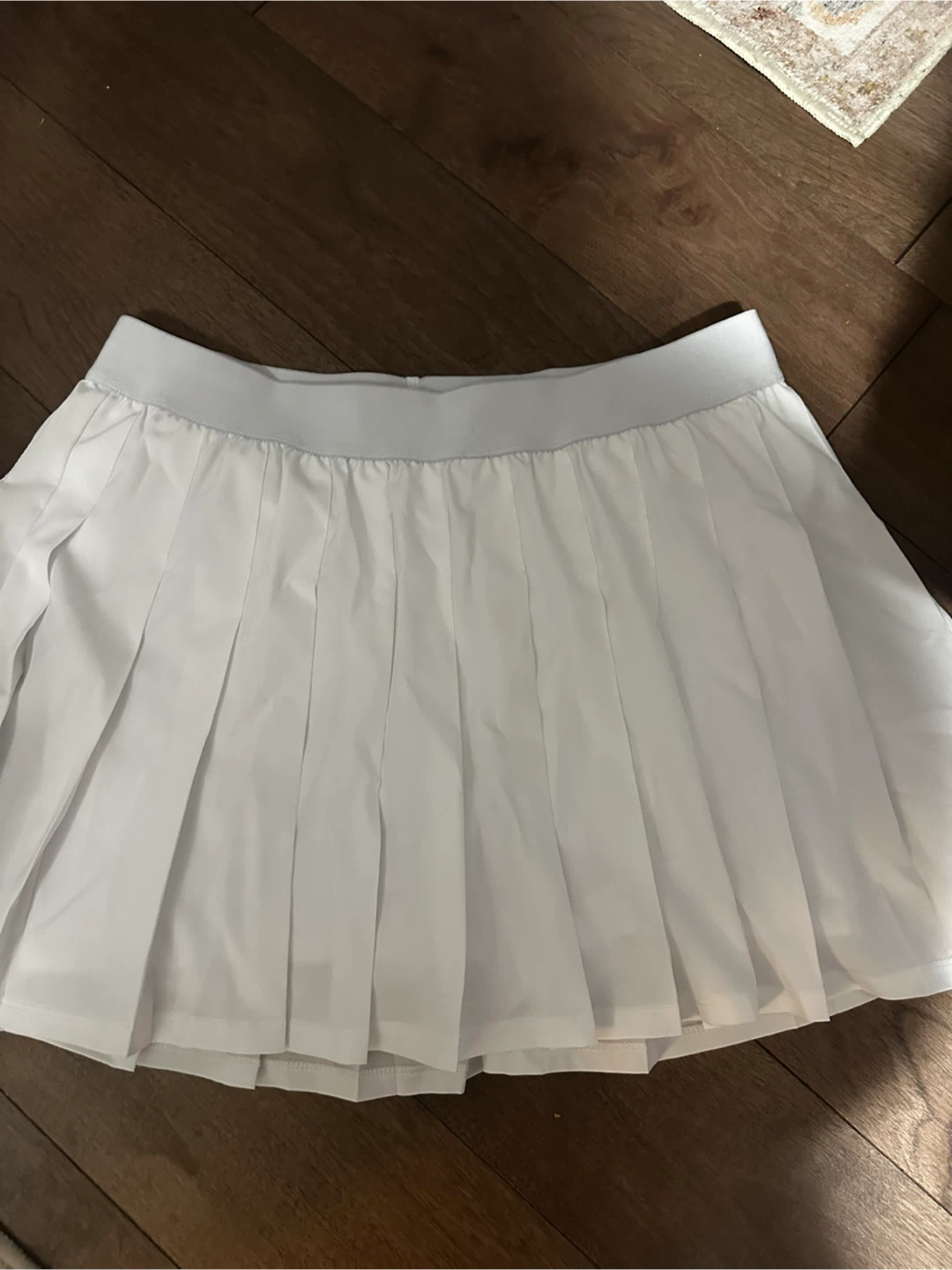 SWS ATHLETICS White Pleated Skirt