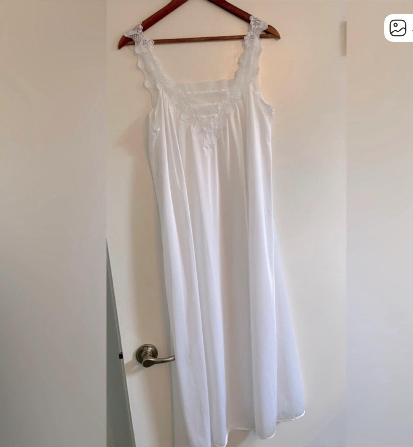 Vintage White Lace Trim Nightgown and Robe 🏆 - photo 3