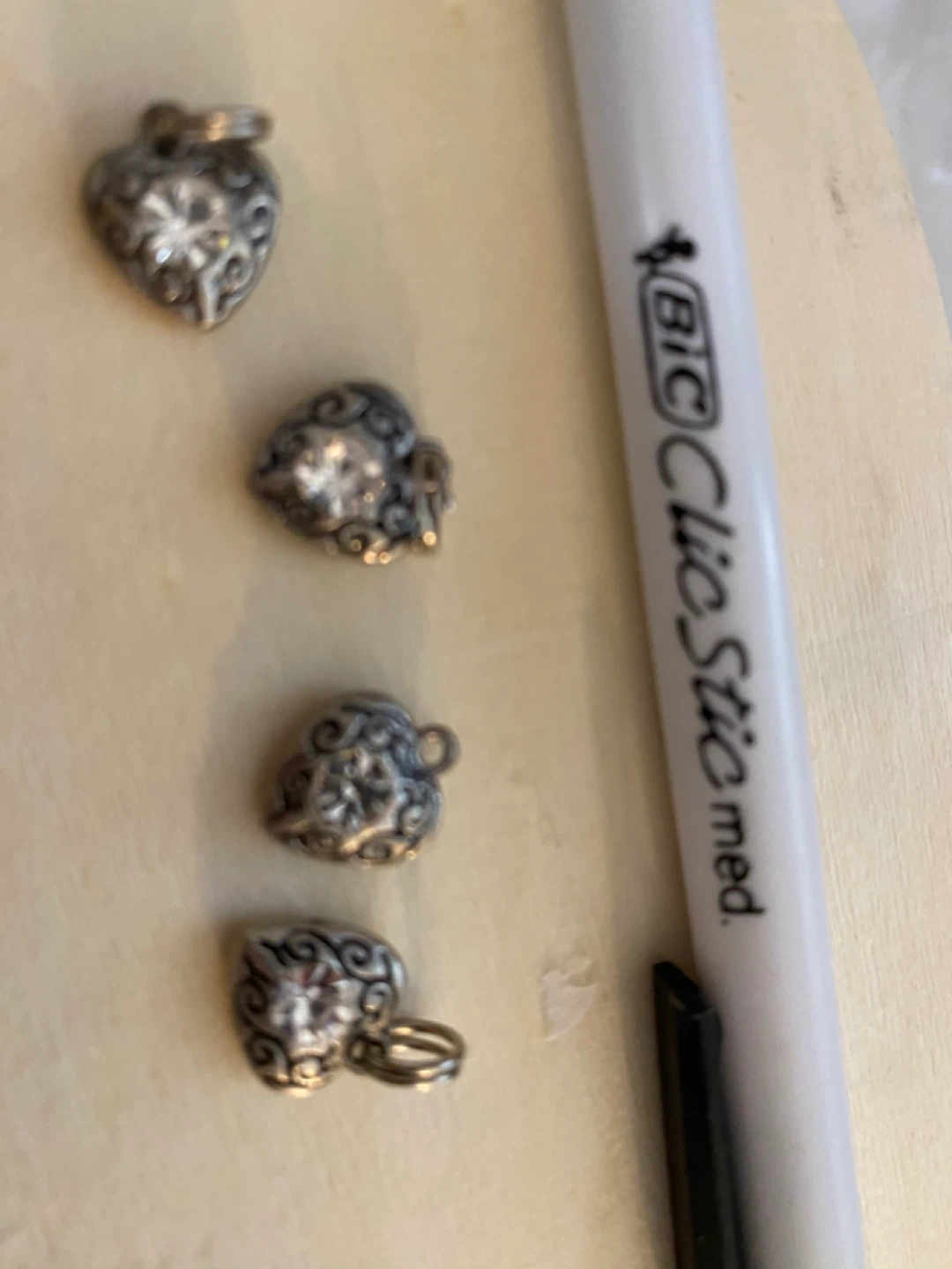Set of 6 Heart Charms - photo 2