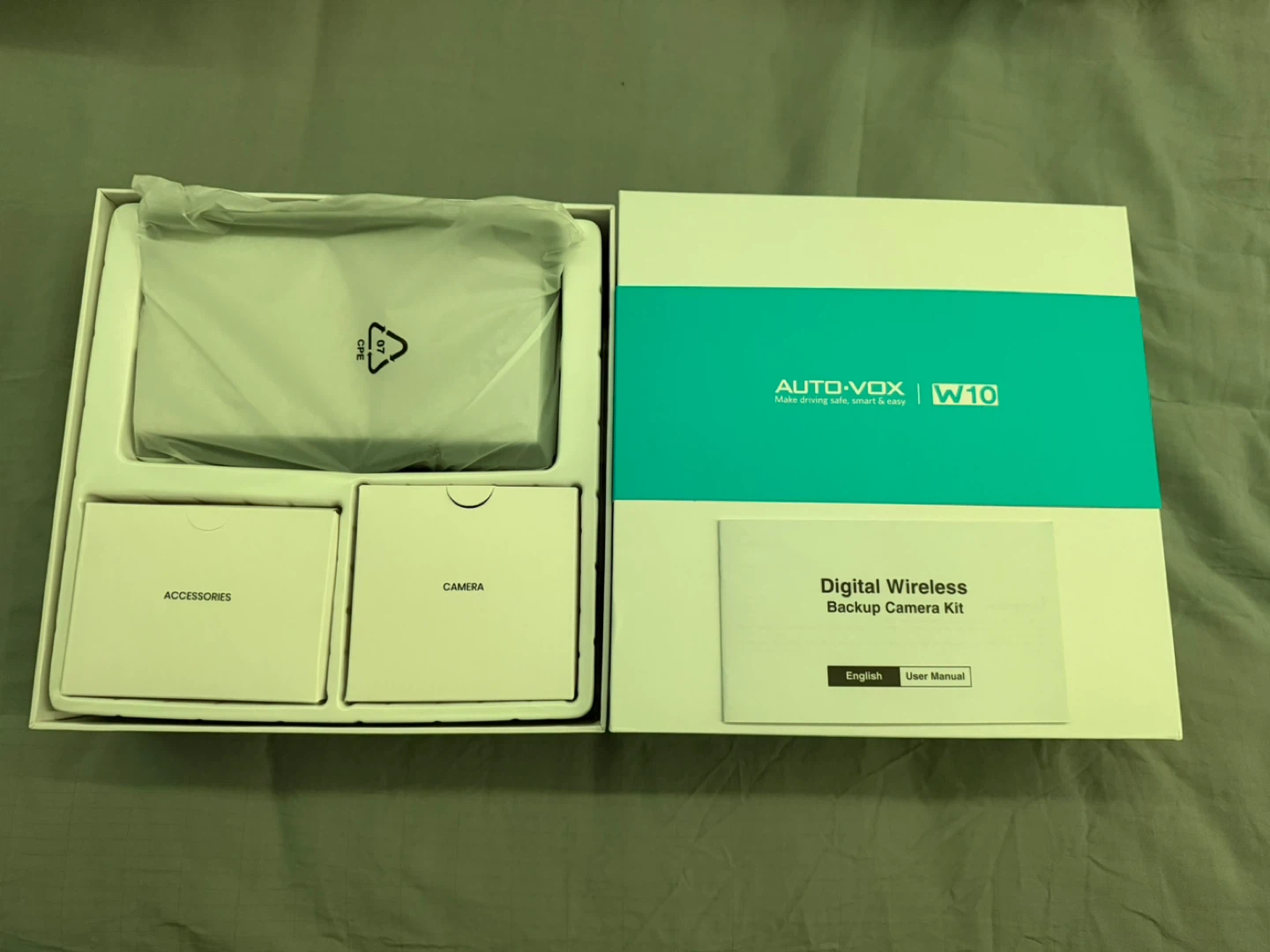 AUTO-VOX W10 Digital Wireless Backup Camera Kit - 7" HD Screen