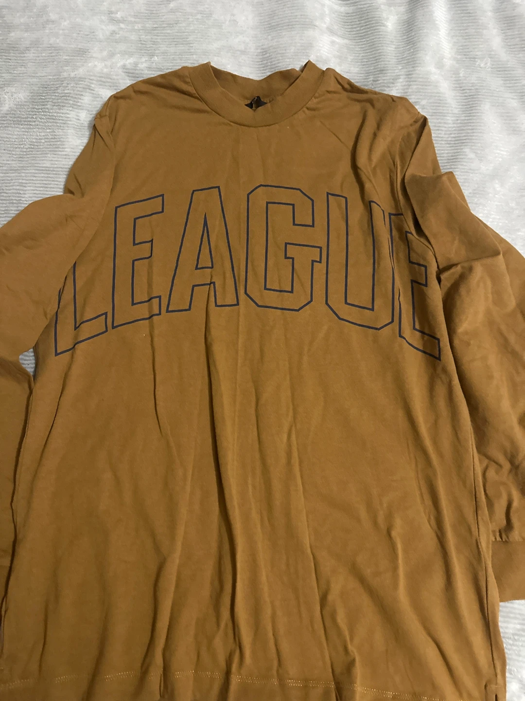 🏆C&A Long Sleeve Graphic T-Shirt - Brown🏆 - Size M