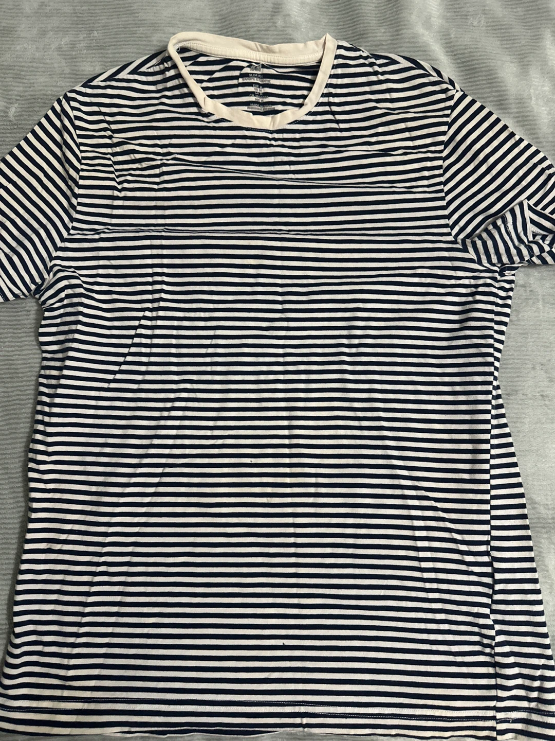 🏆H&M Slim Fit Striped T-Shirt - Medium🏆
