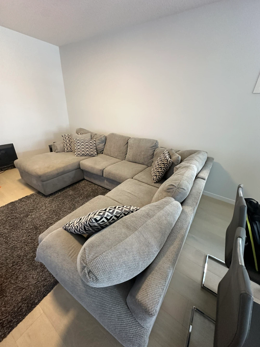 Grey Sectional Sofa with Chaise - photo 4