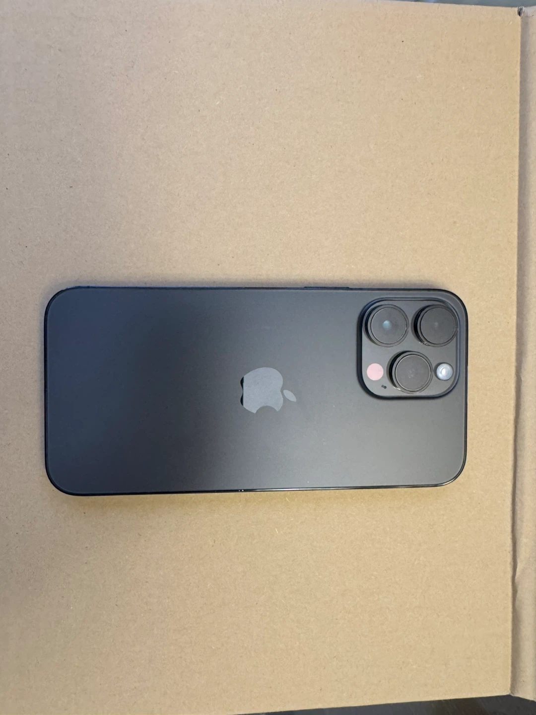iPhone 14 Pro Max - photo 3