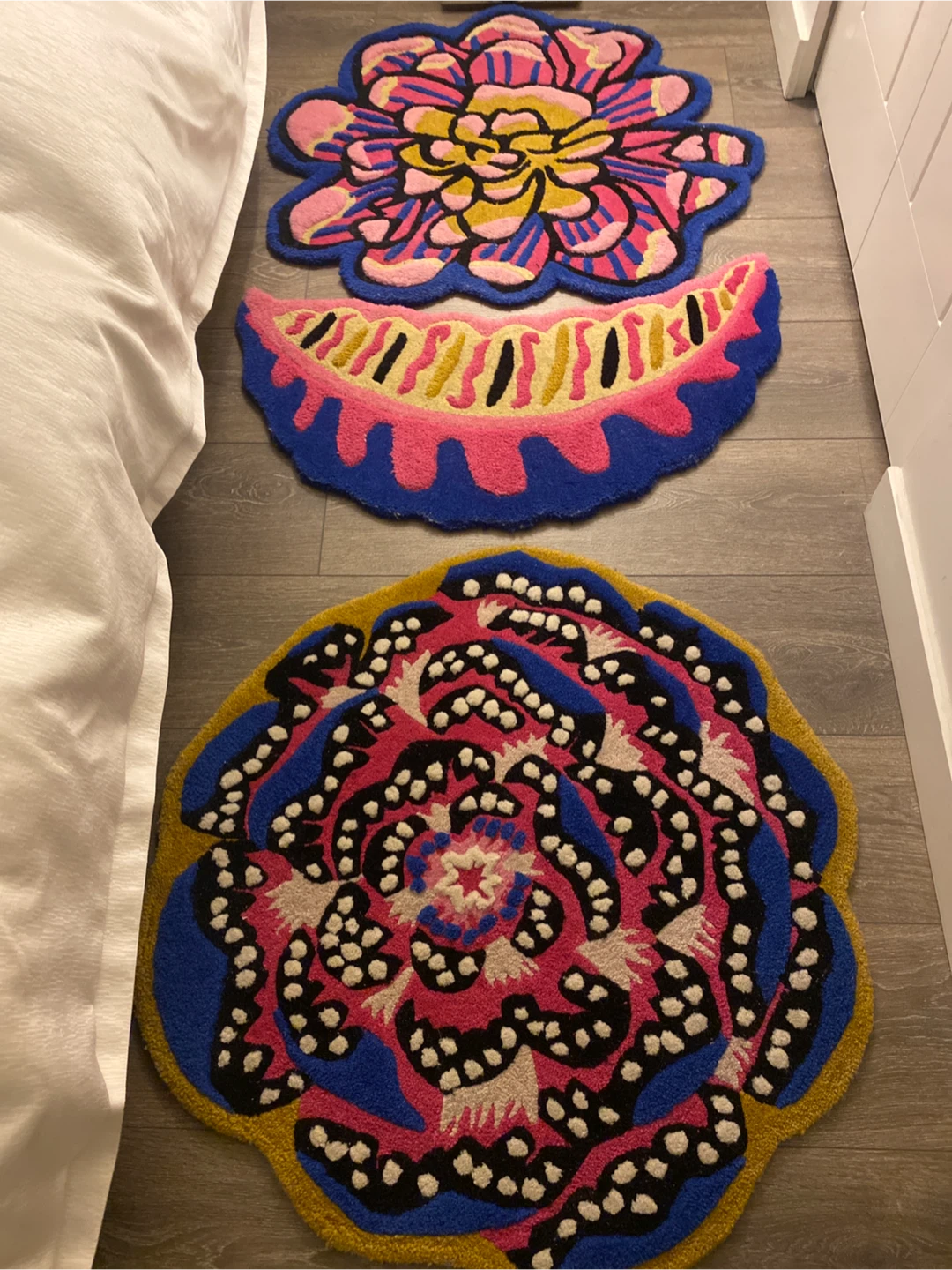 Vibrant tufted rugs