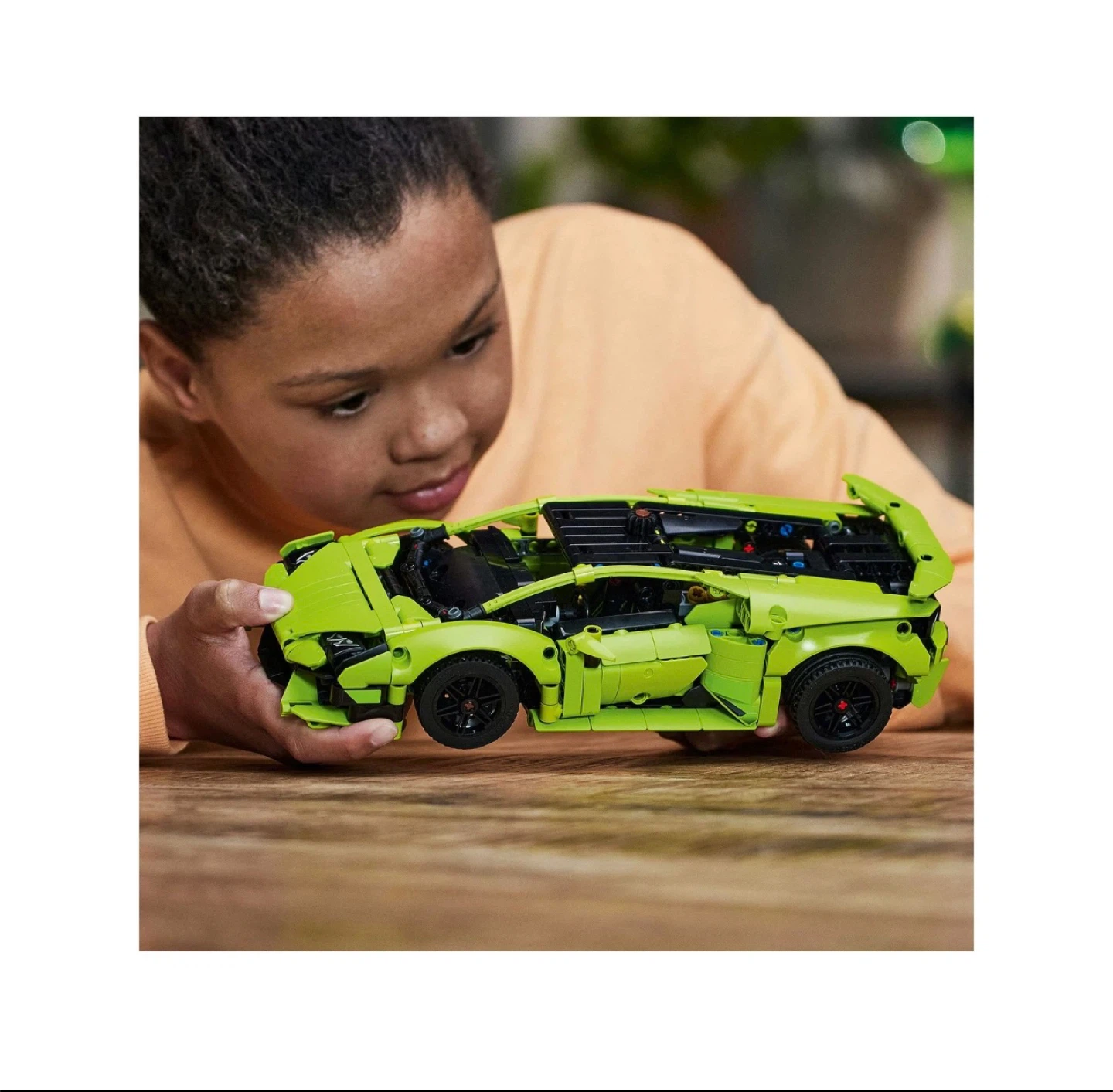 LEGO 42161 Technic Lamborghini Huracan Tecnica - photo 2