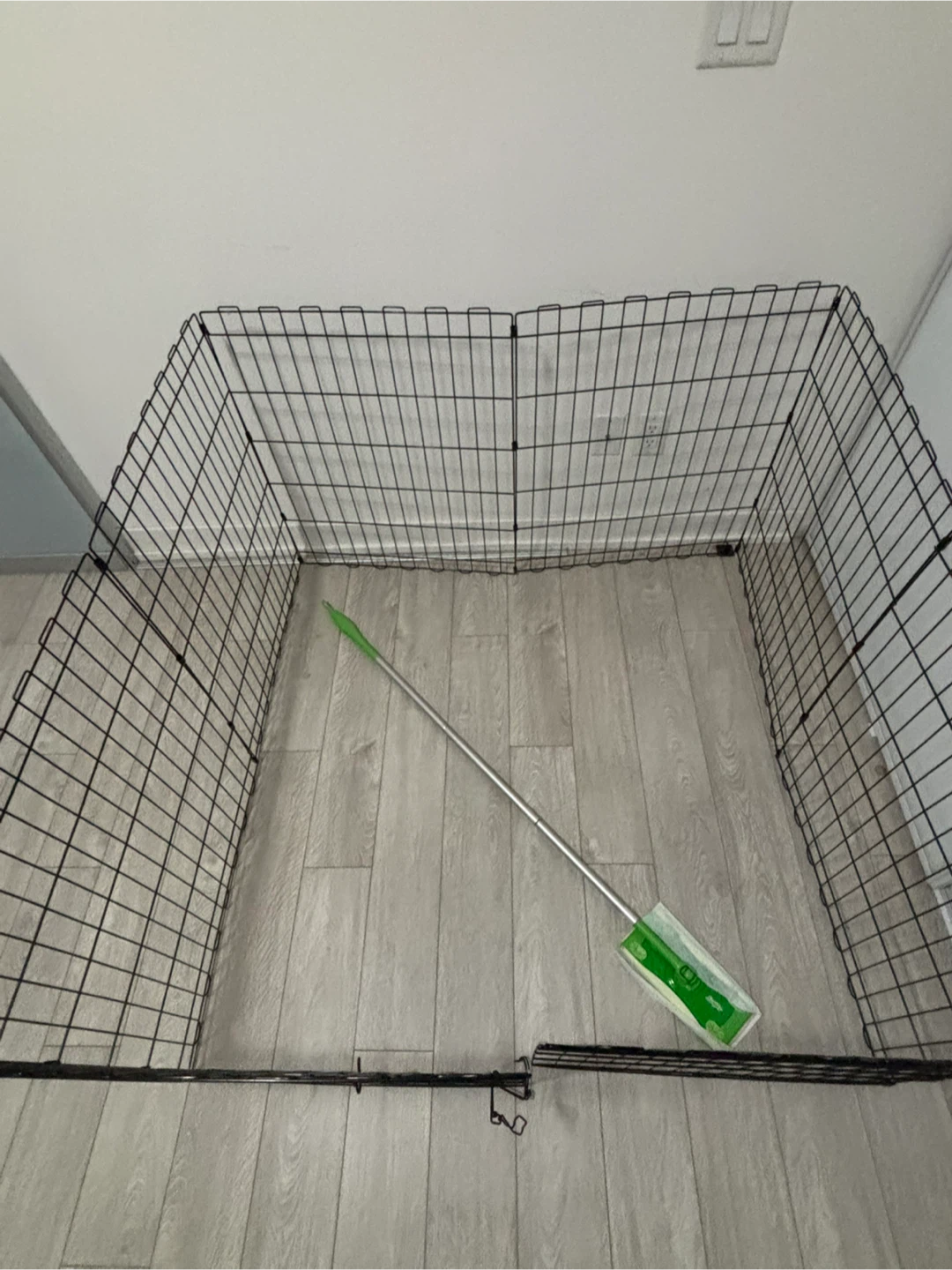Foldable/Adjustable Wired Pet Playpen with Door