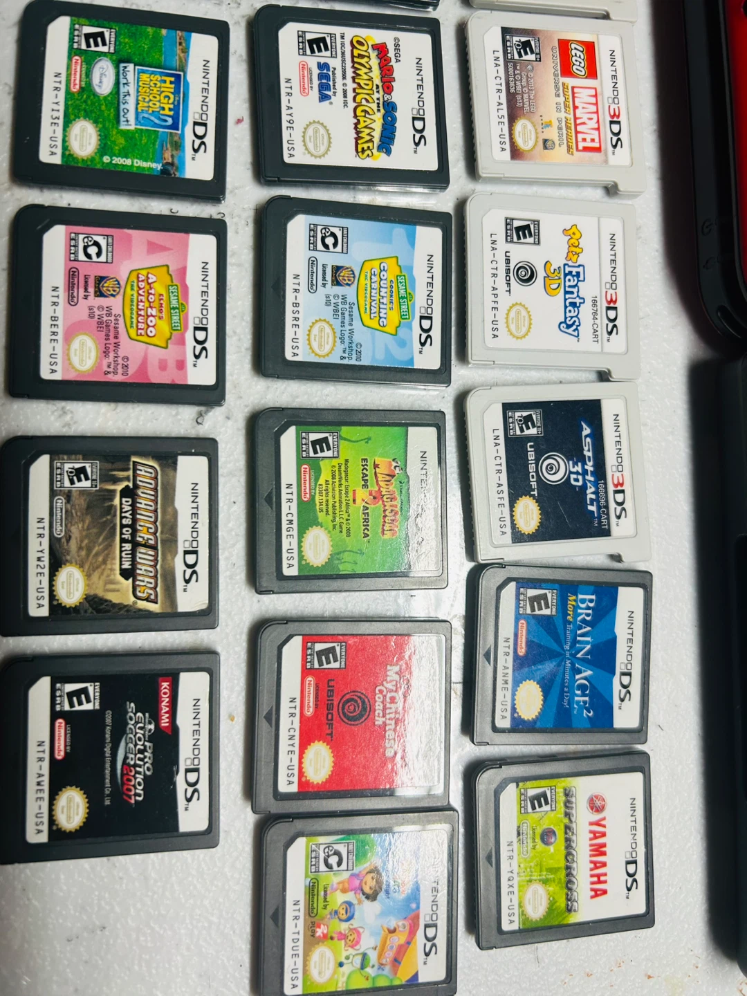 Nintendo 3DS Red Console with 20 Games - photo 3