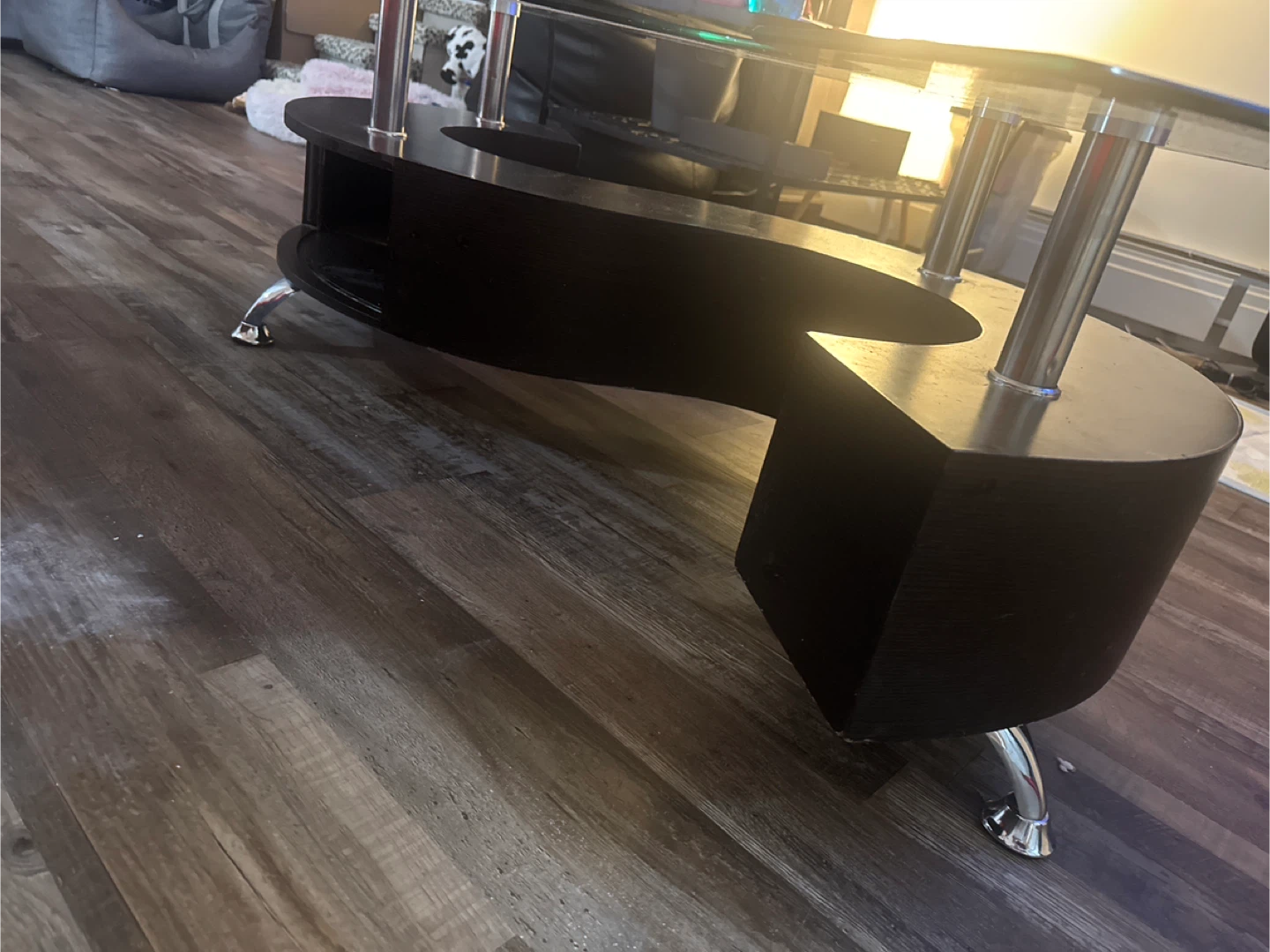 S-Shaped Glass Coffee Table - photo 2