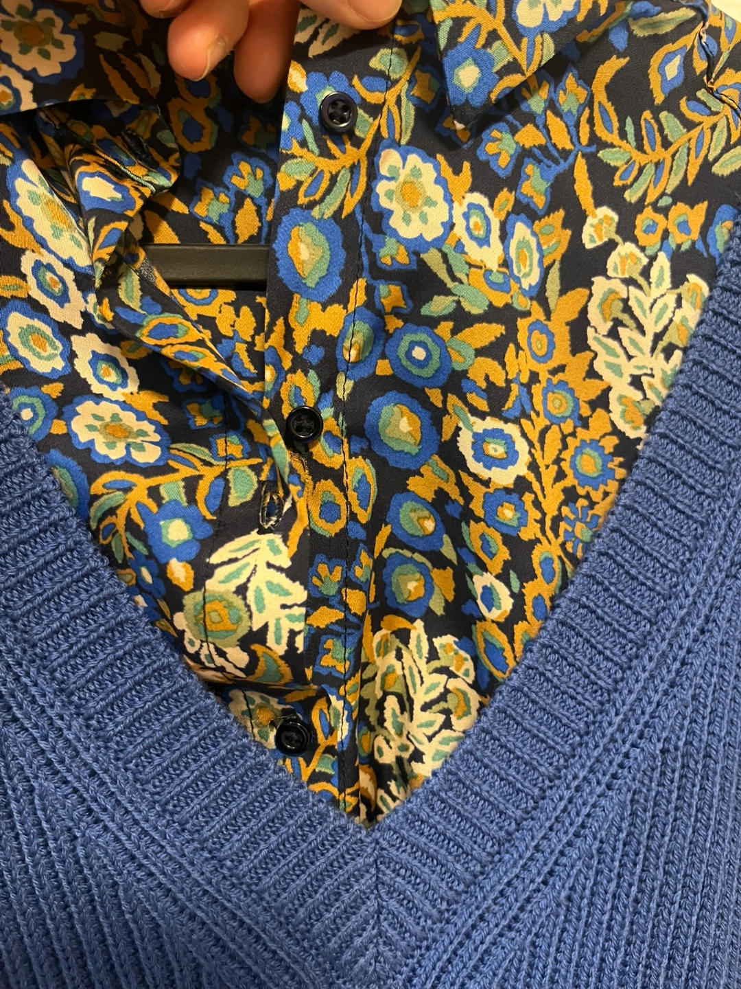 Blue V-neck Knit Vest with Floral Print Button-Up Shirt - photo 4