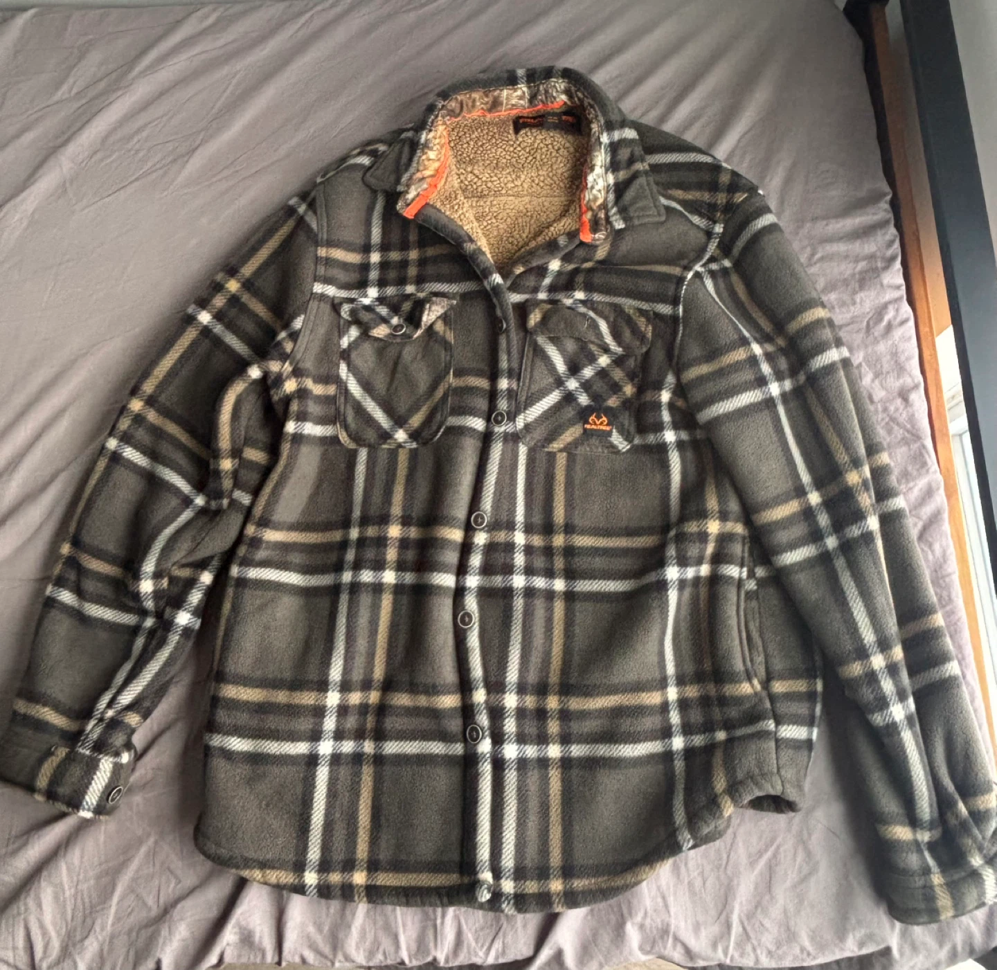 RealTree Men’s Olive Green Plaid Fleece Jacket