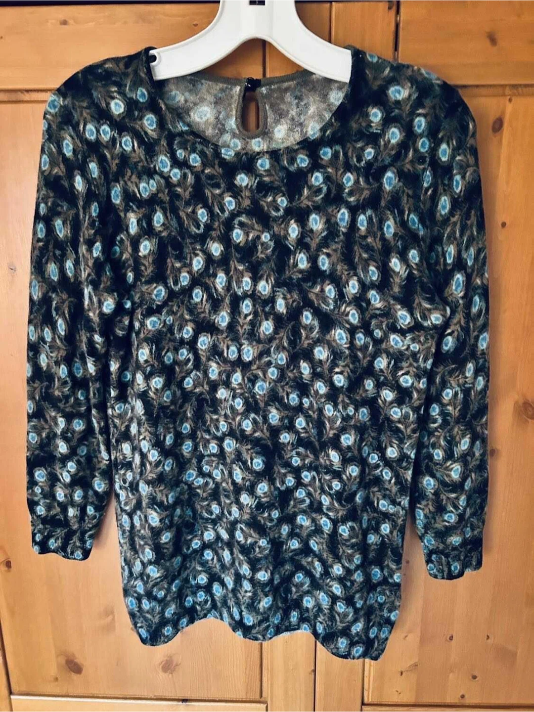 Brand new 100% Cashmere Sweater