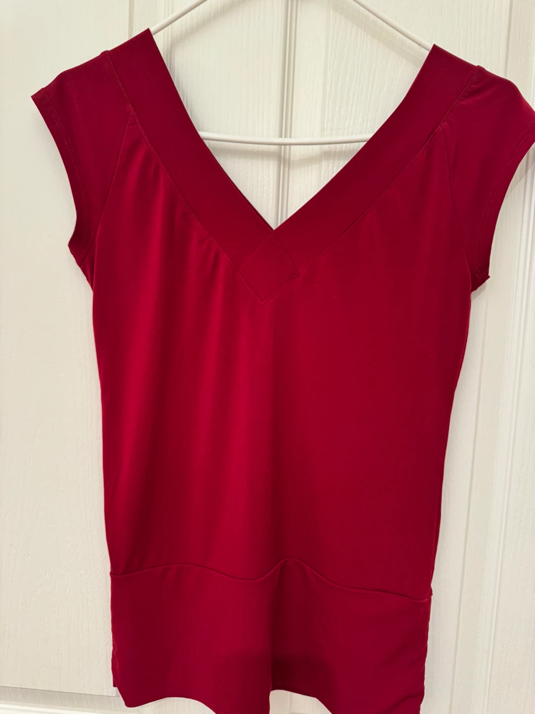 Le Château Red V-Neck Top 🏆 - photo 3