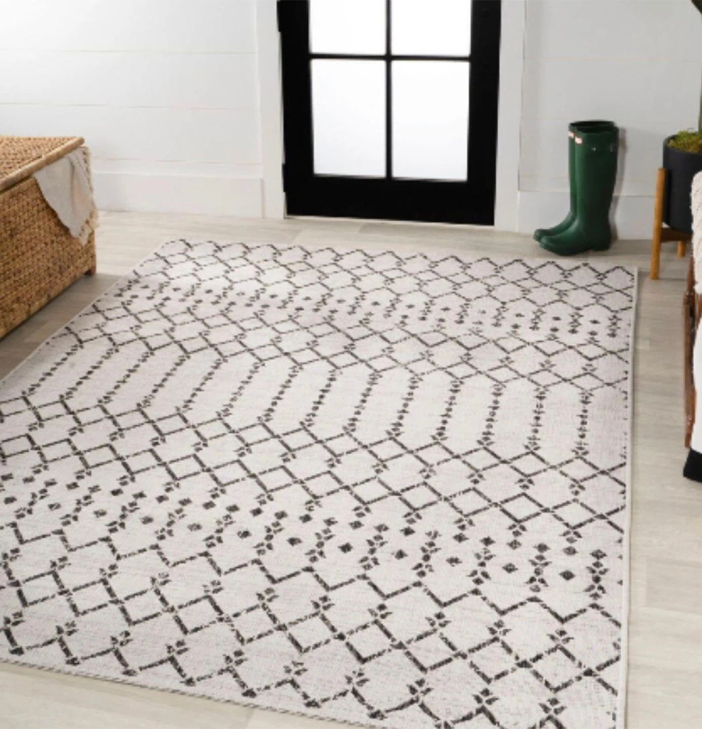 Moroccan  Cream/Black 3 ft. x 5 ft. Indoor/Outdoor Area Rug