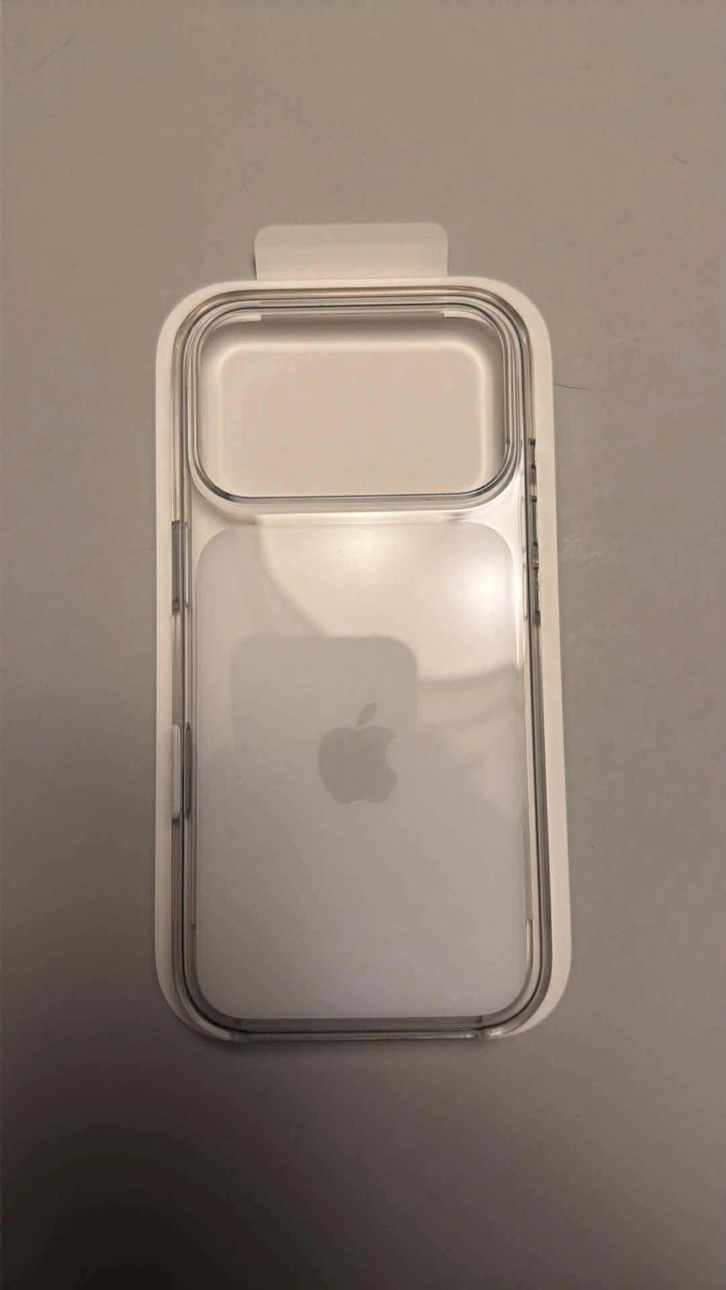 Apple iPhone 17 Pro Clear Case with MagSafe - photo 3