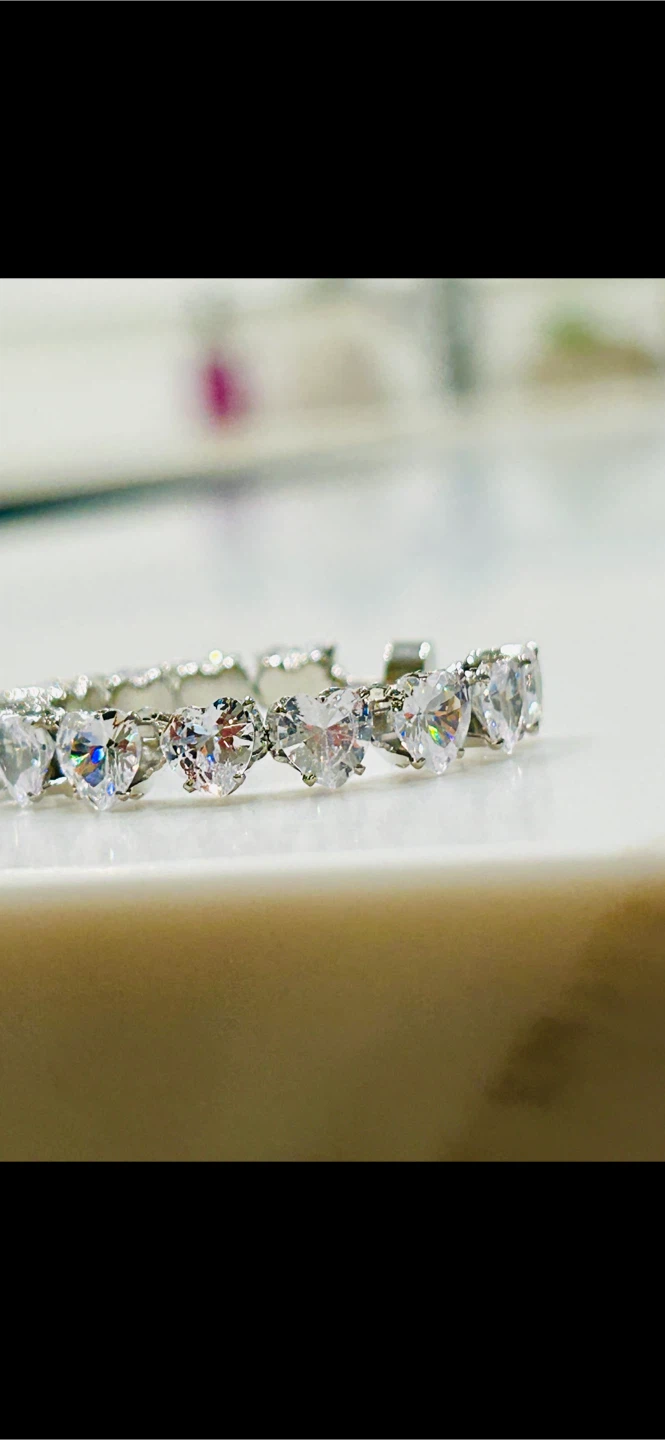 Heart Shaped crystal Hoop Earrings - photo 2