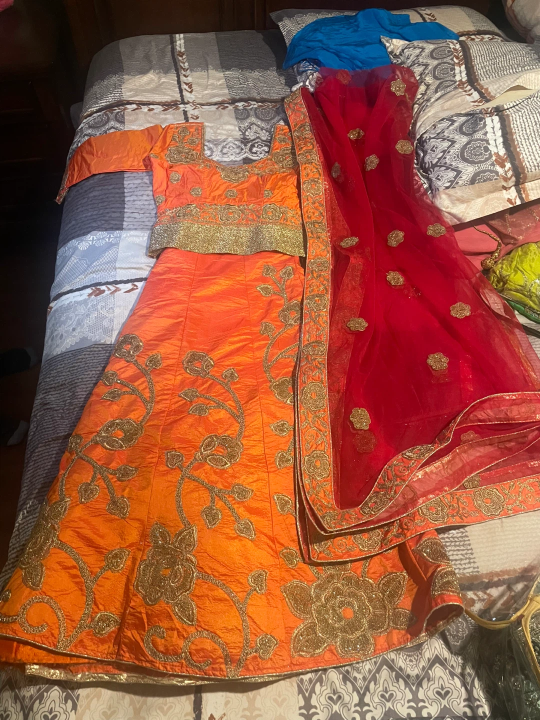 Embroidered Indian Outfits - photo 5