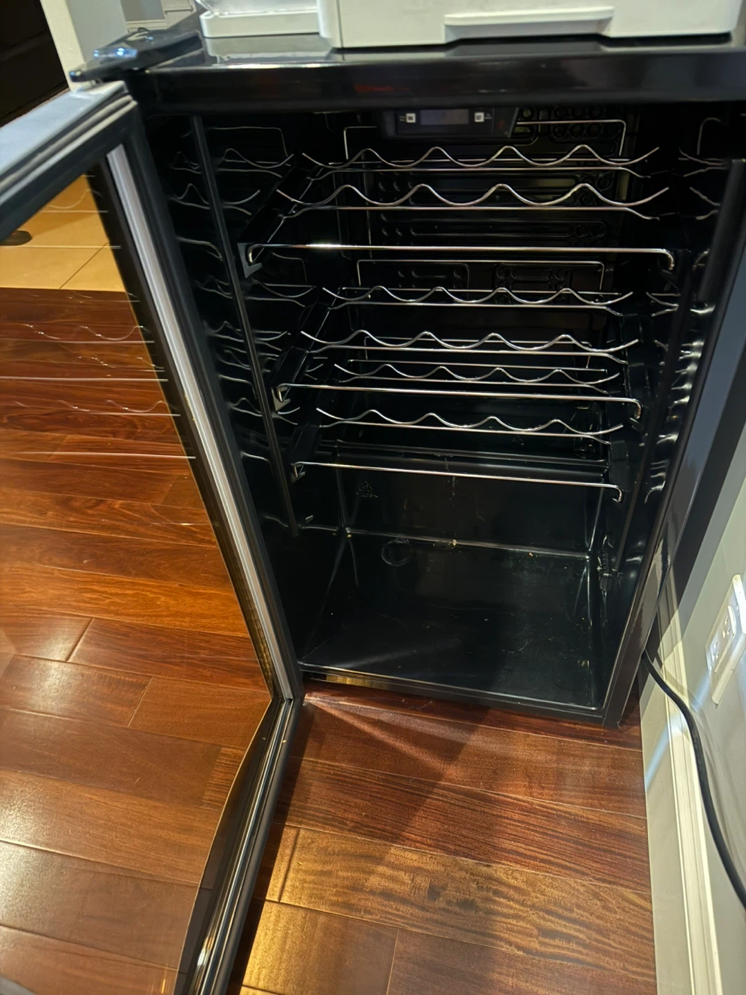 GE Wine Cooler - photo 2