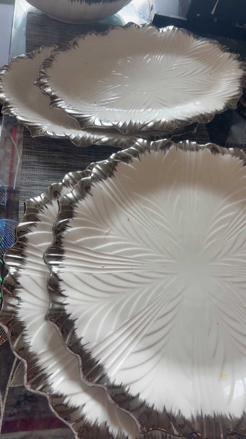 White Leaf Serving Bowls with Silver Rim - photo 3