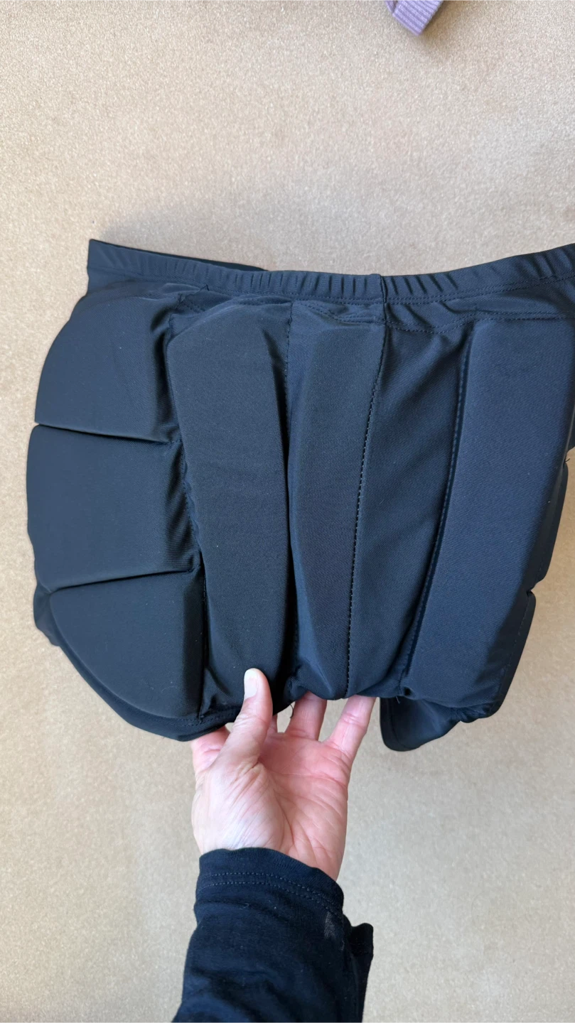 Padded Crash Shorts - small (ice skating etc.)  NEW - photo 2