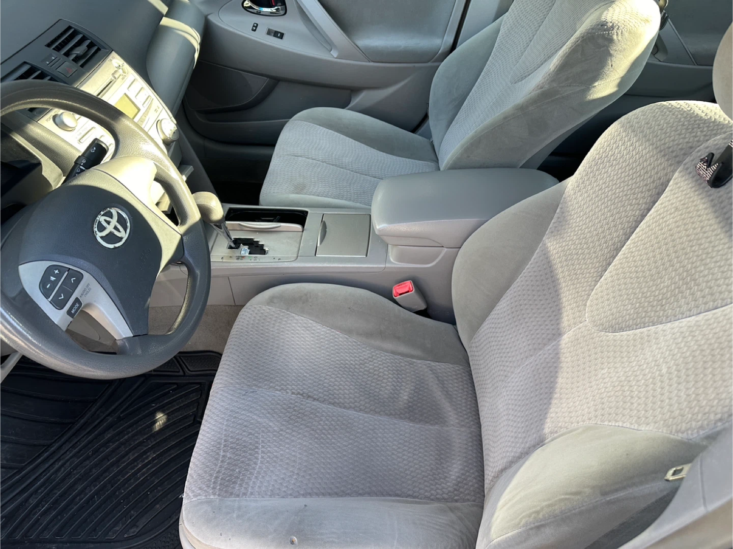 White Toyota Camry LE Sedan - photo 3