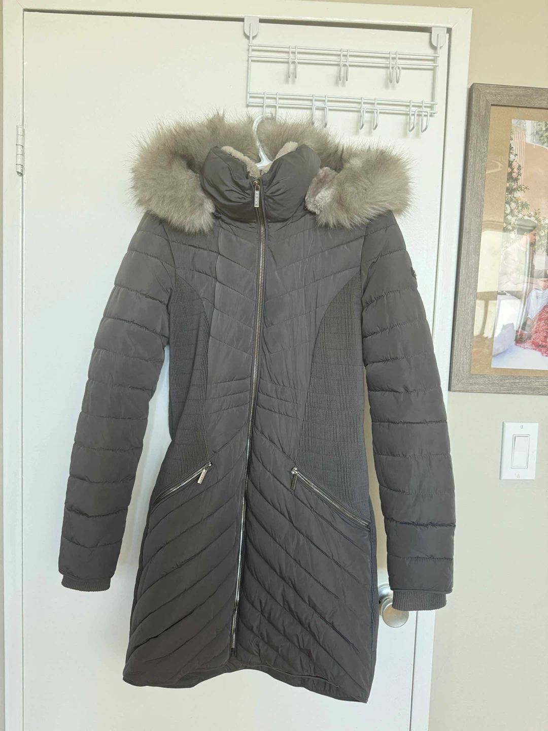 DKNY Women's Puffer Coat with Fur Hood - XS - photo 2