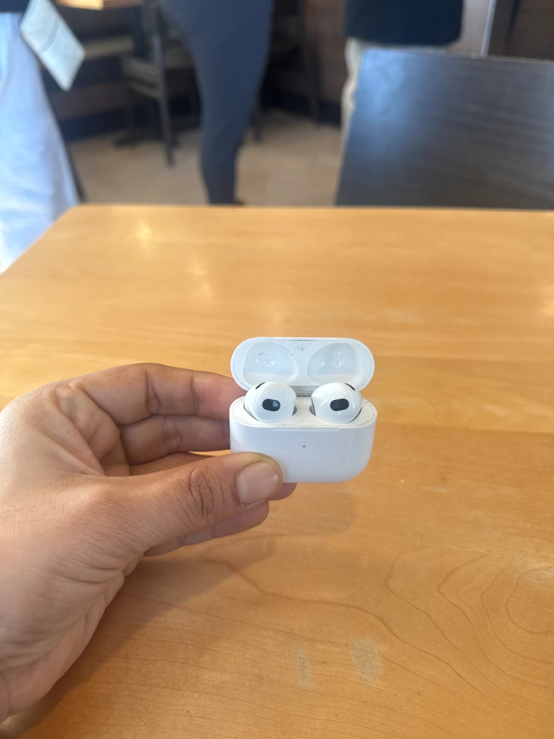 Apple AirPods 3rd Generation - photo 2