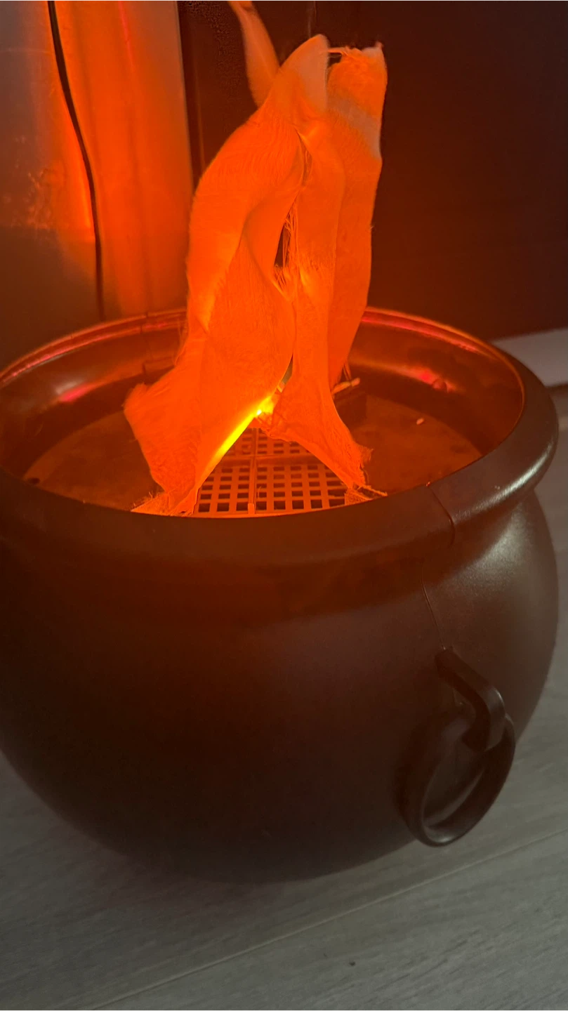 VINTAGE Halloween Cauldron Flame Lite Up Flicker Glow Spooky