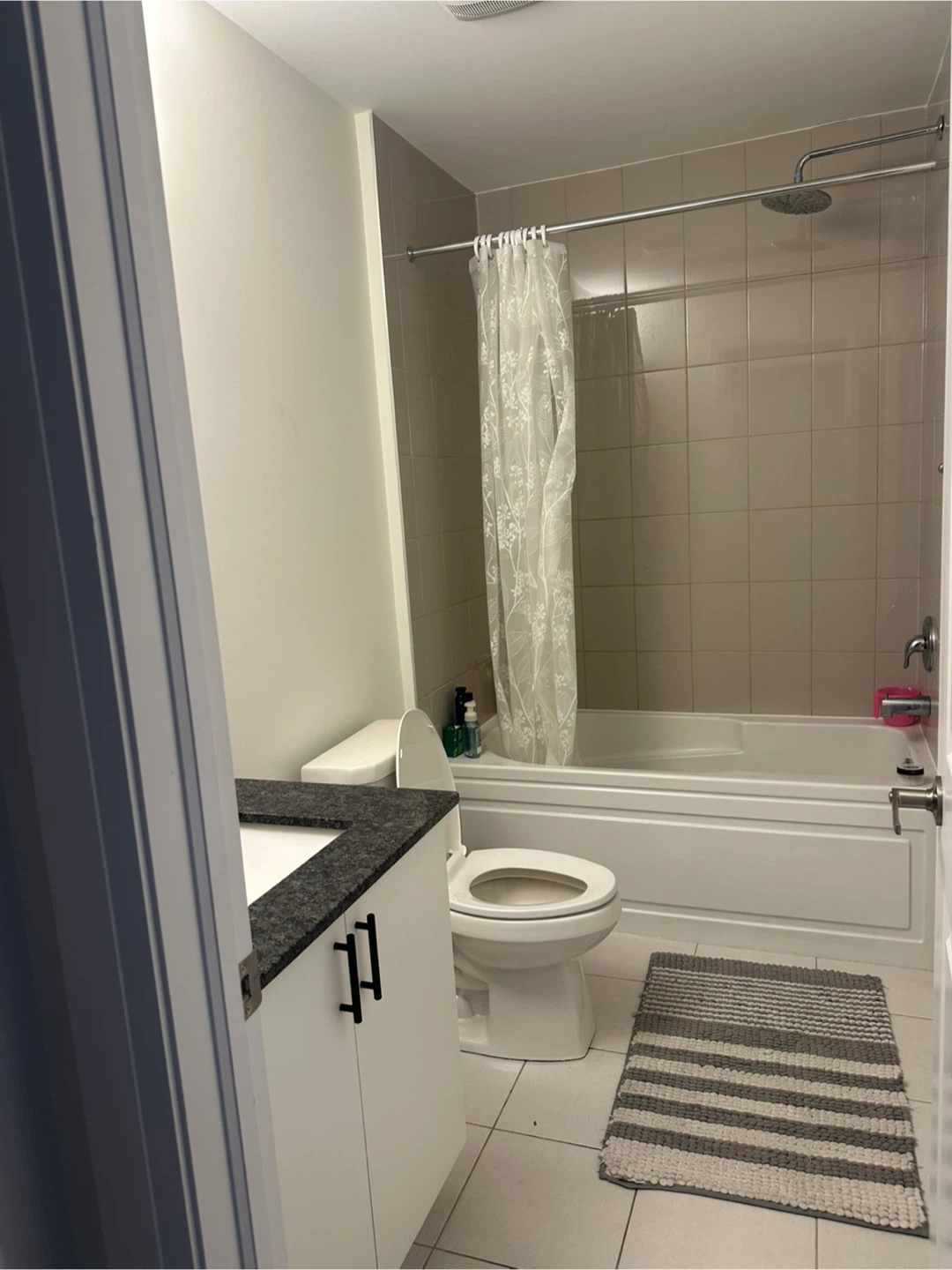 Private room for rent - photo 5