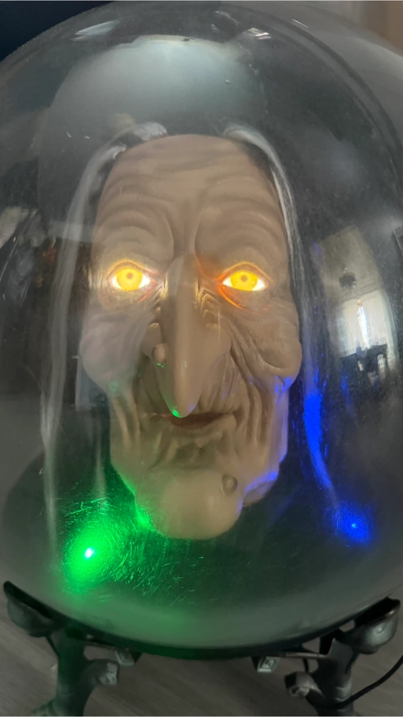 Animated Witch Head in Crystal Ball Halloween Decor - photo 4
