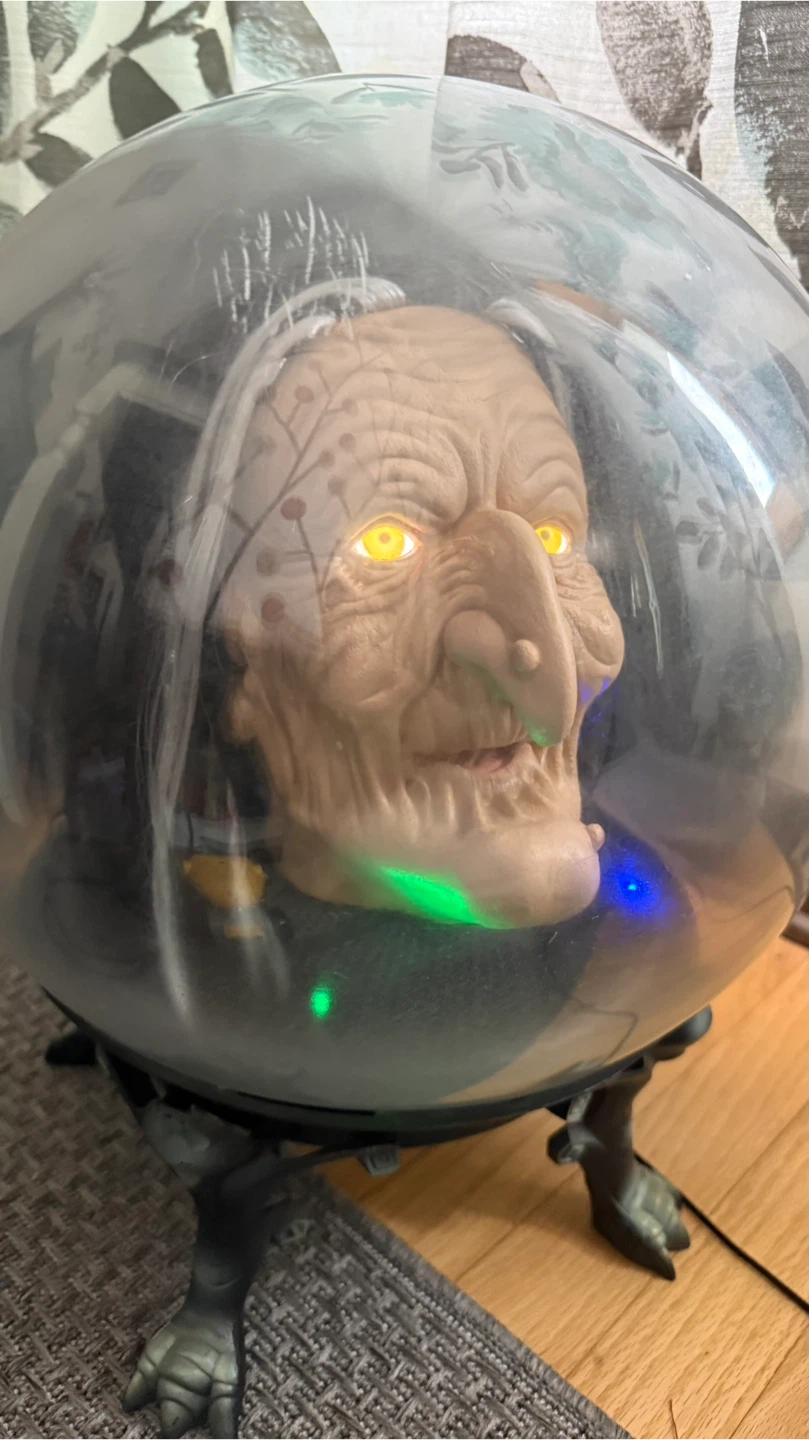 Animated Witch Head in Crystal Ball Halloween Decor - photo 2