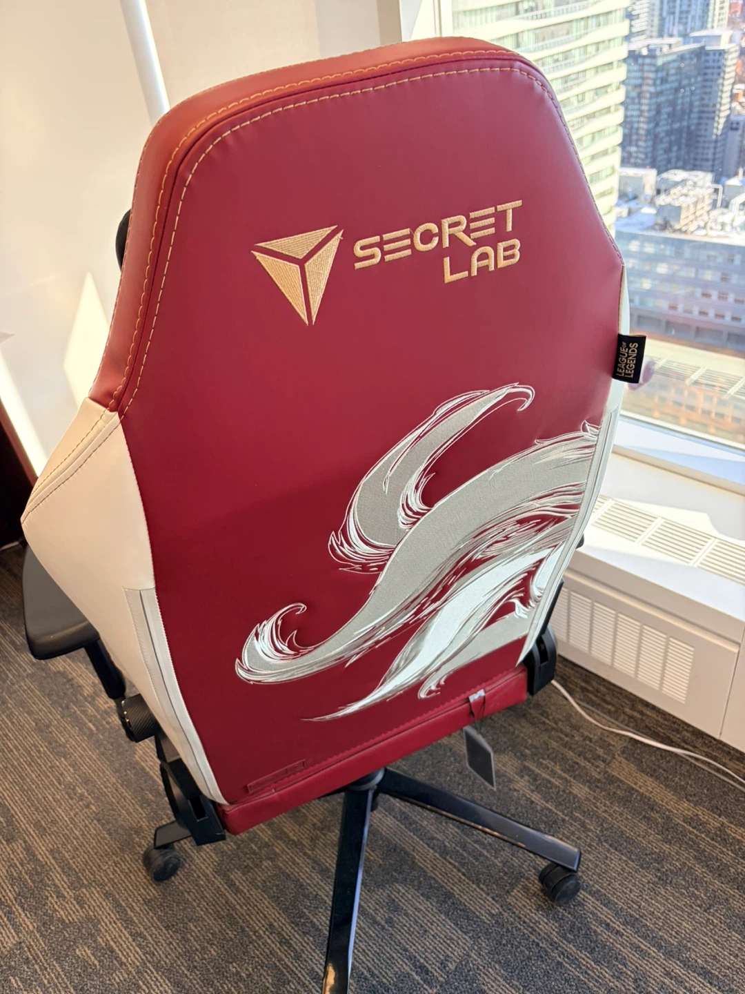 Secretlab Gaming Chair - Red and White XL - photo 4