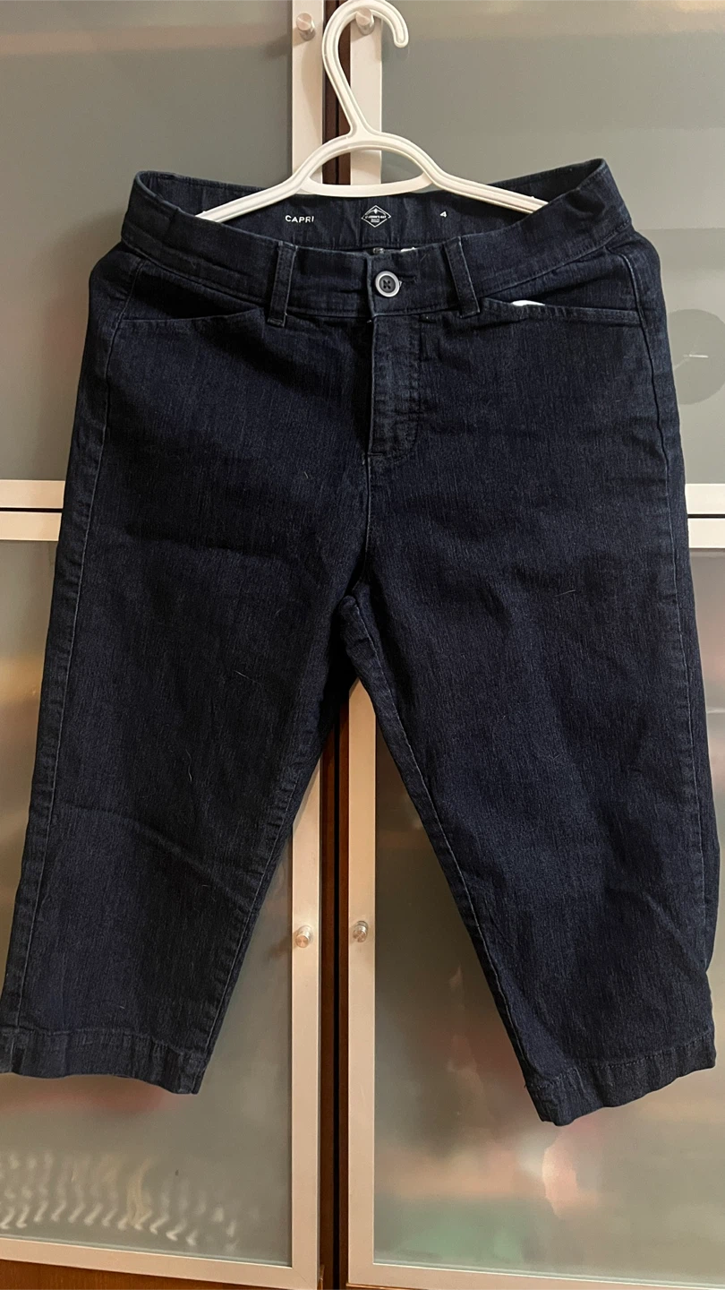 St. John's Bay Capri Pants Size 4