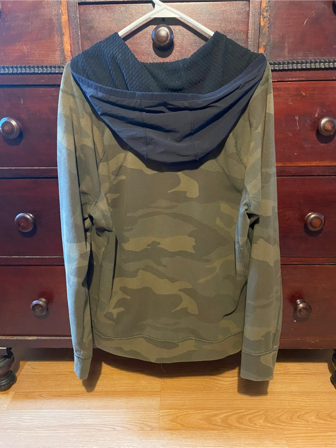 Abercrombie & Fitch Camo Zip-Up Hoodie - Medium - photo 2