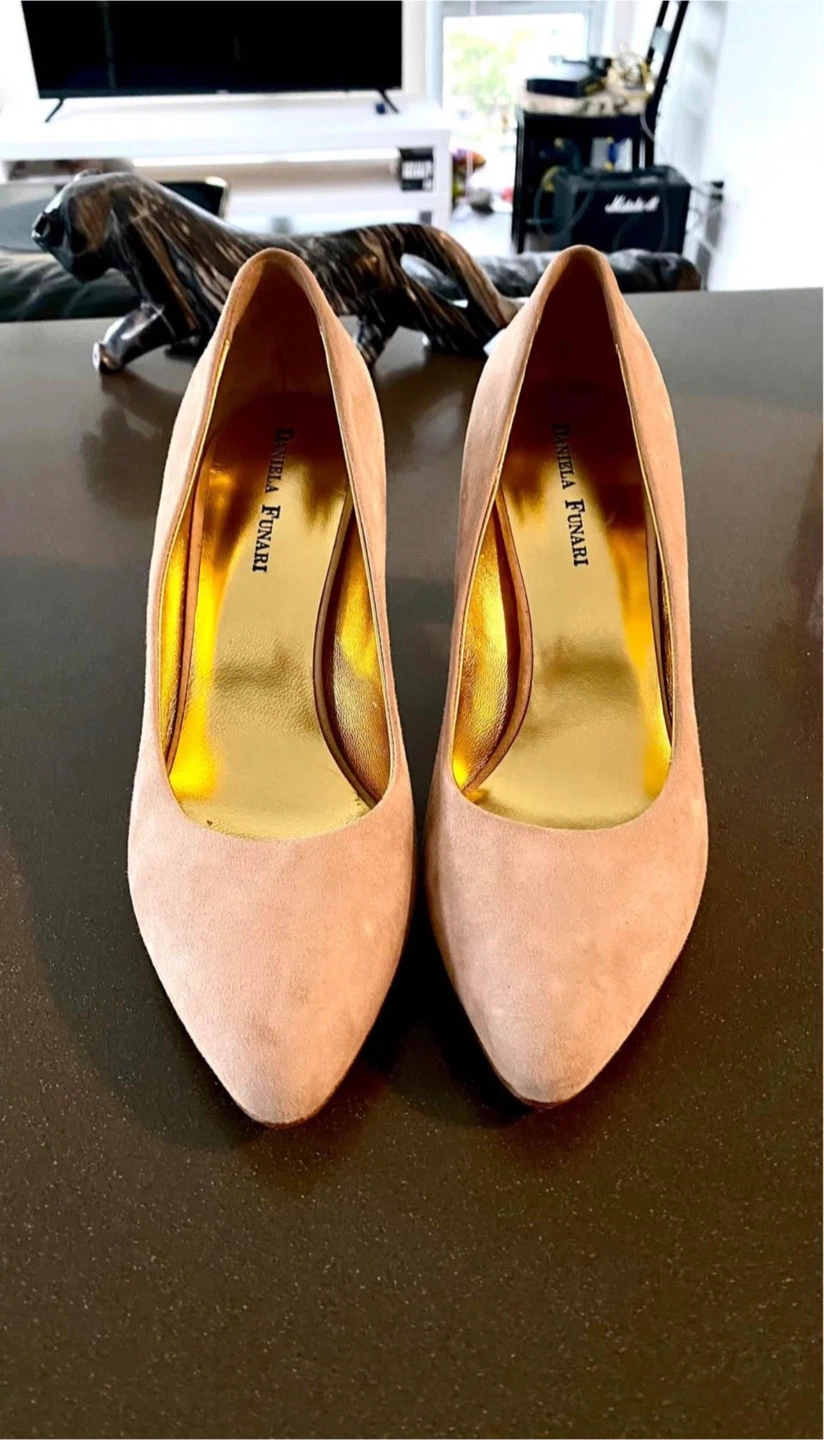 Daniela Funari Italy Size 40 (US 9) - Like New