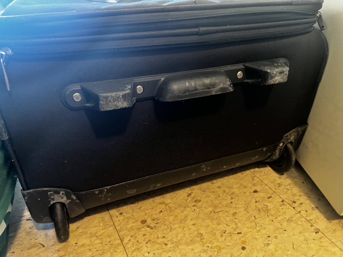 Delsey Black Rolling Suitcase-two wheels-29” - photo 4