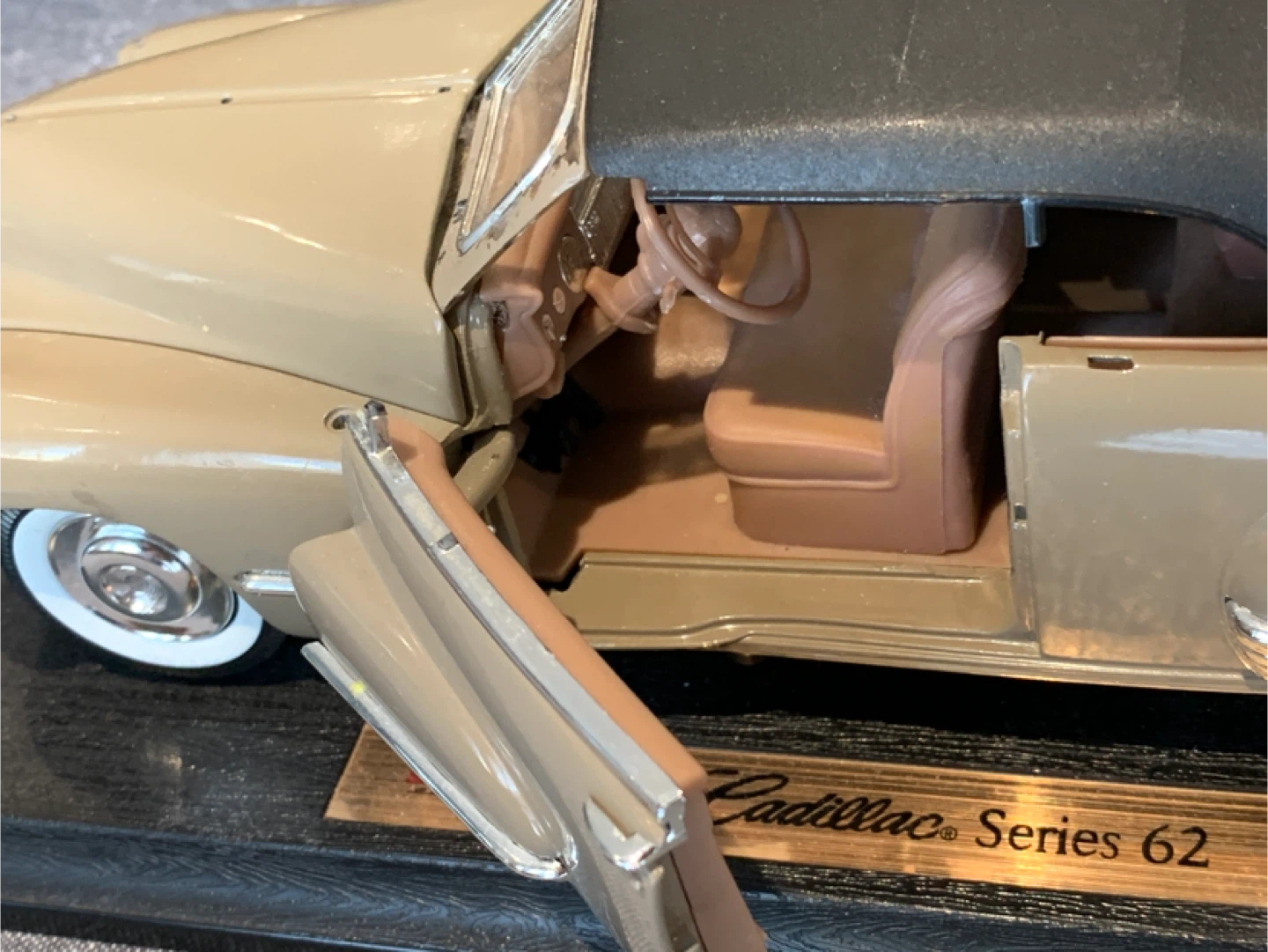 model replica of a 1947 Cadillac Series 62 Cabriolet. - photo 5