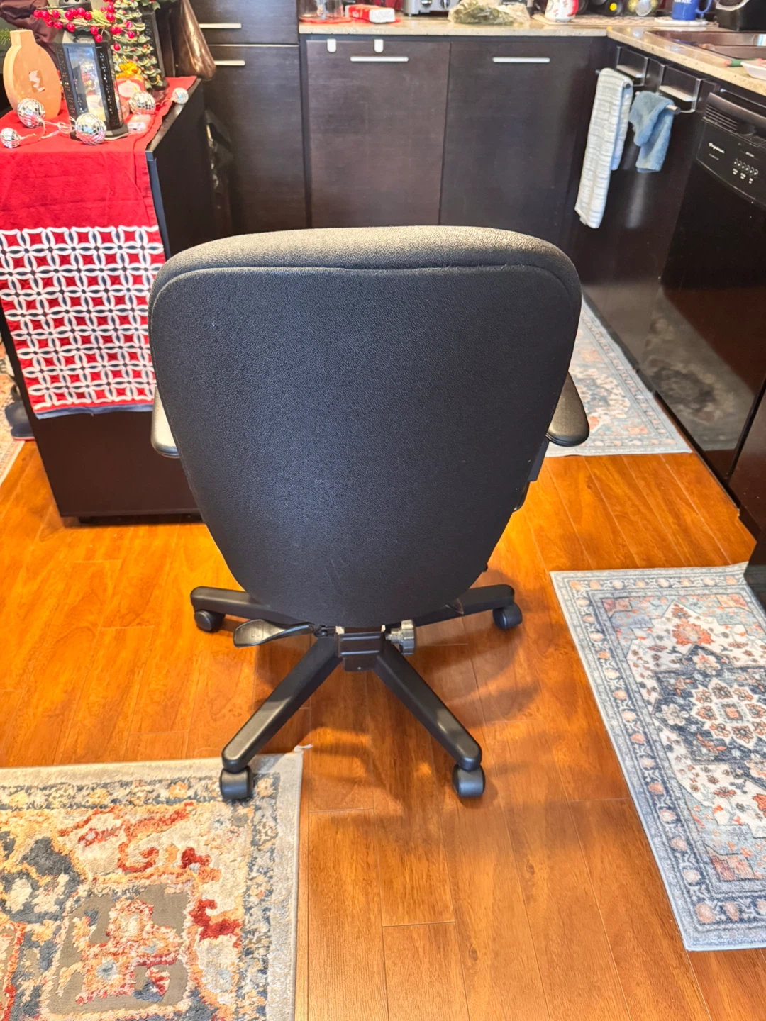 Black Office Chair - photo 3