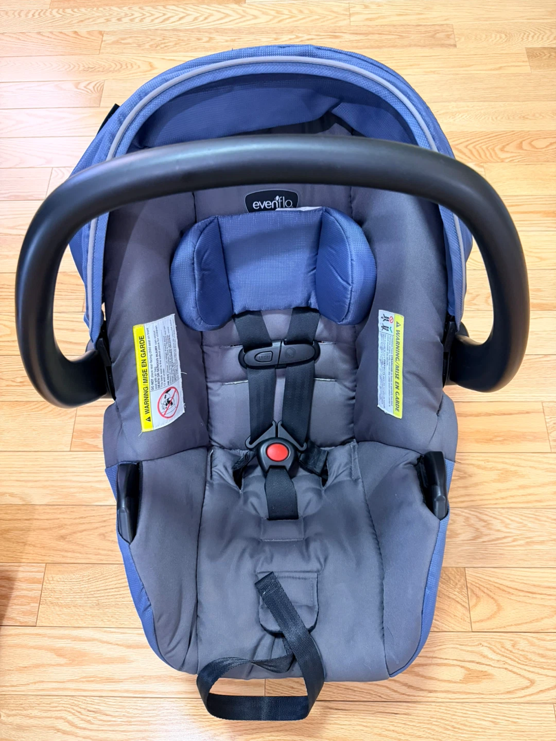Evenflo Infant Car Seat with Base - photo 2