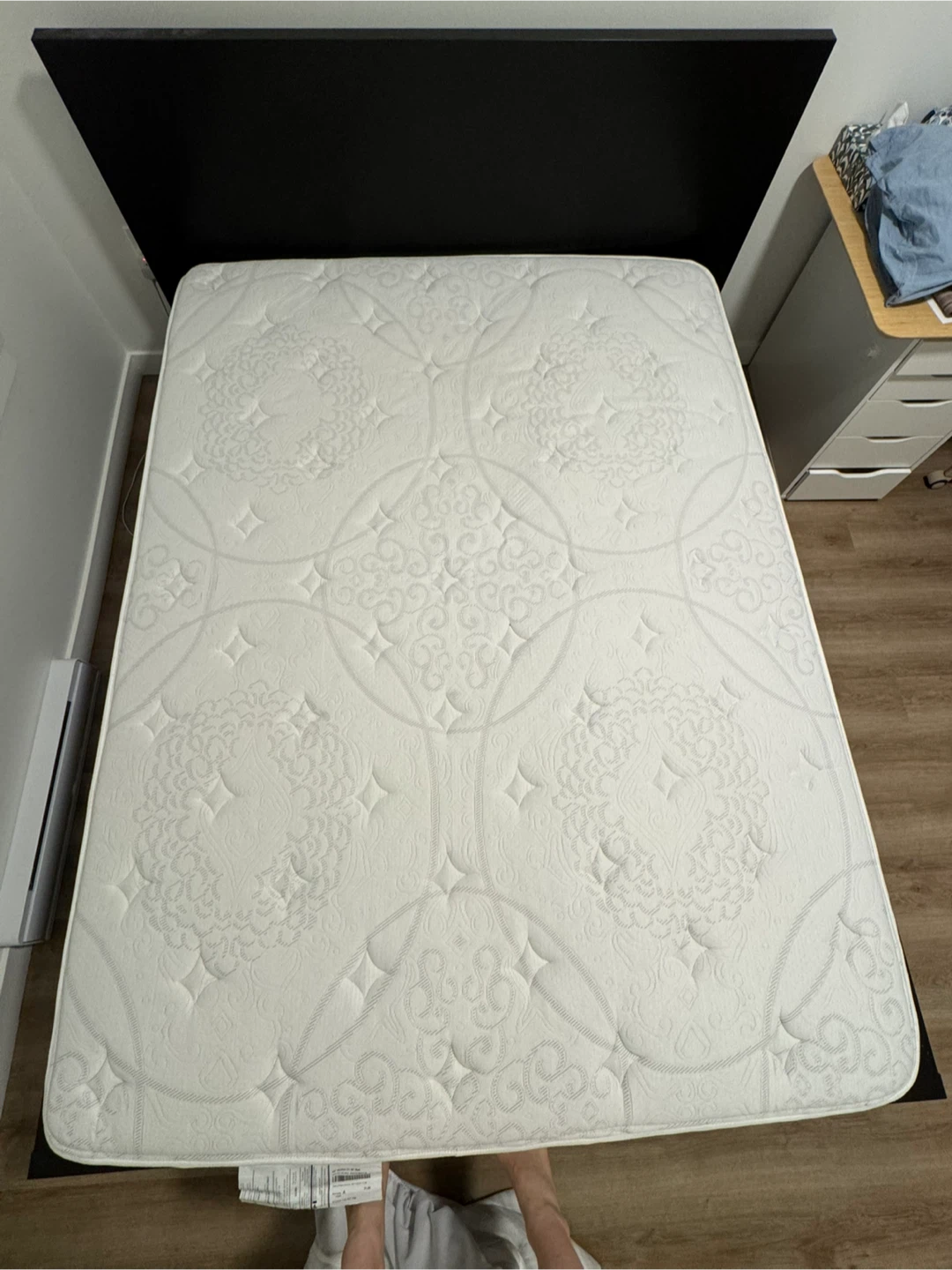 Kingsdown Queen Mattress & Bed frame - photo 3