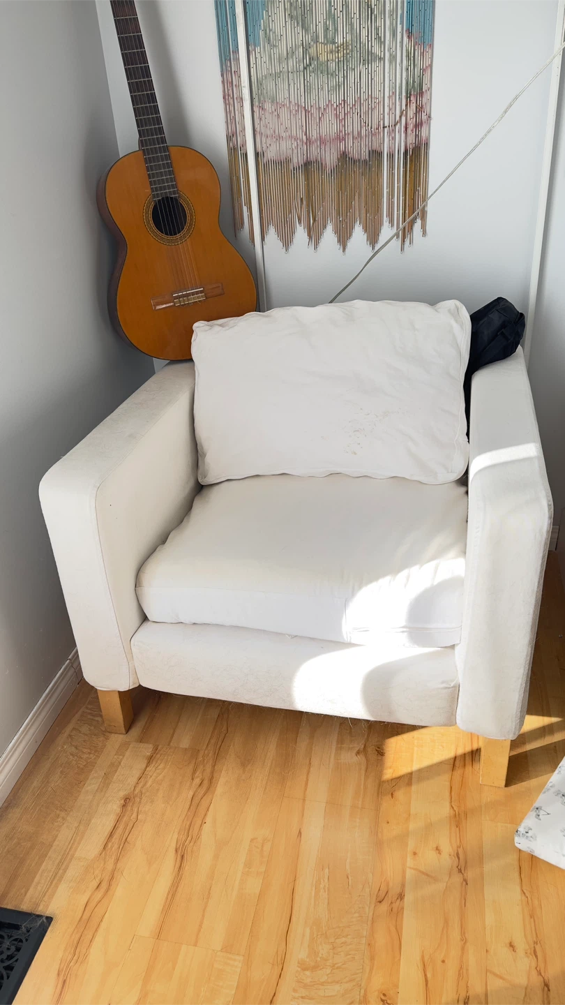 White Armchair - photo 2