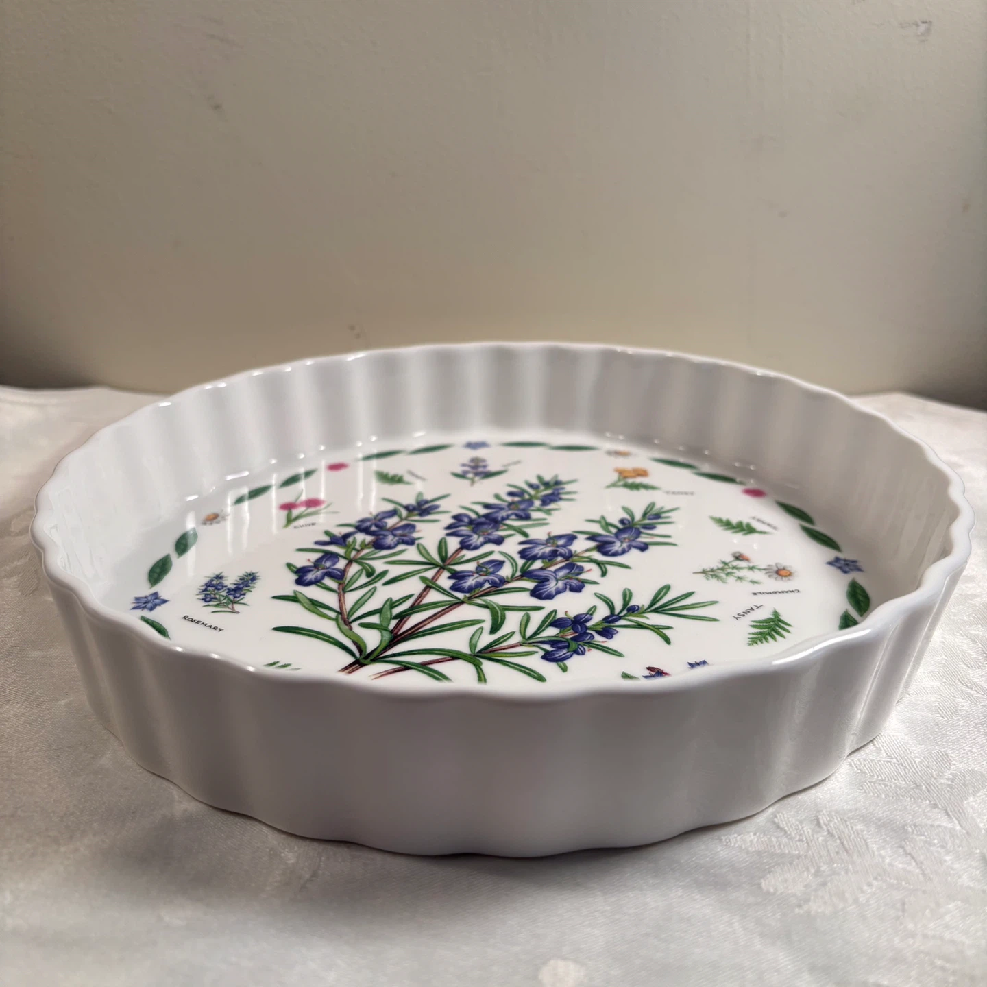 White Ceramic Quiche Tart Dish with Herb Print - photo 2