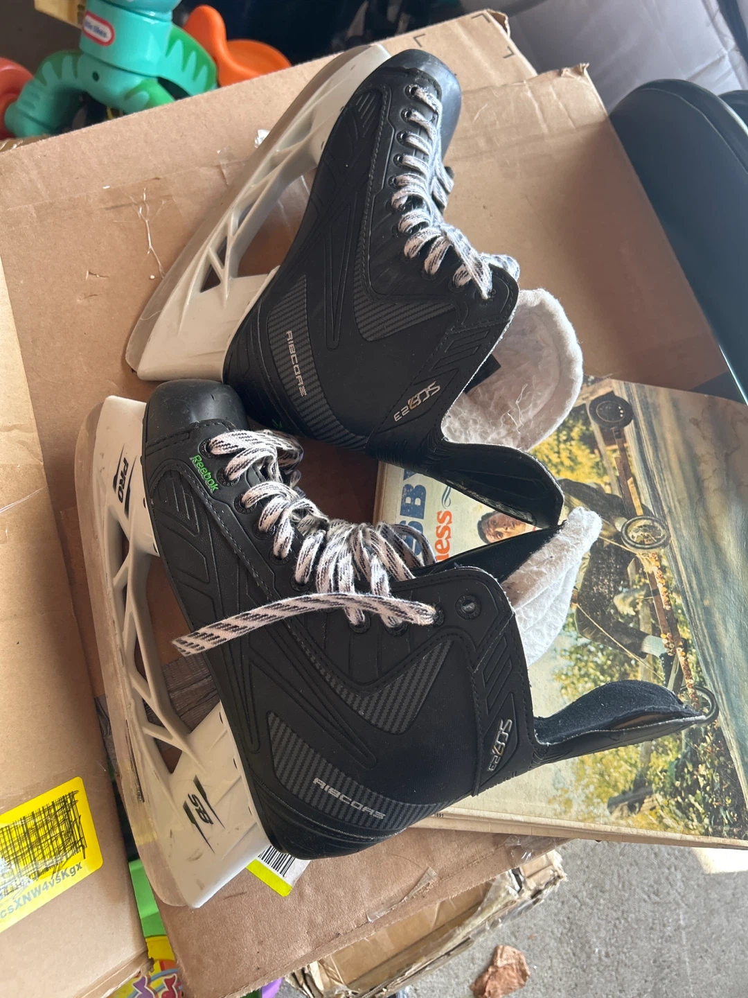Reebok Hockey Skates Size 8