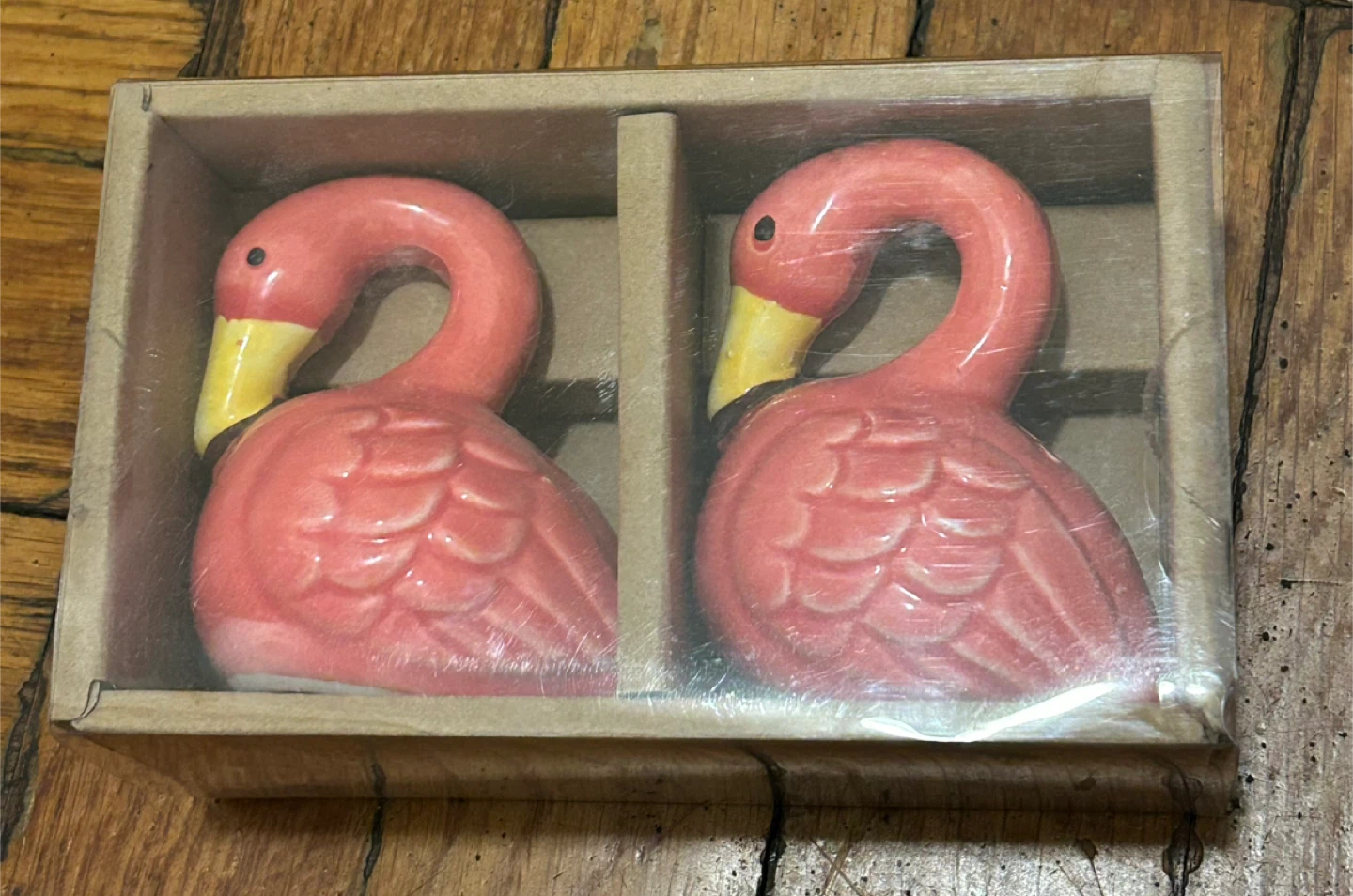Set of 3” Tall Flamingo Salt & Pepper Shakers 🏆 - photo 2