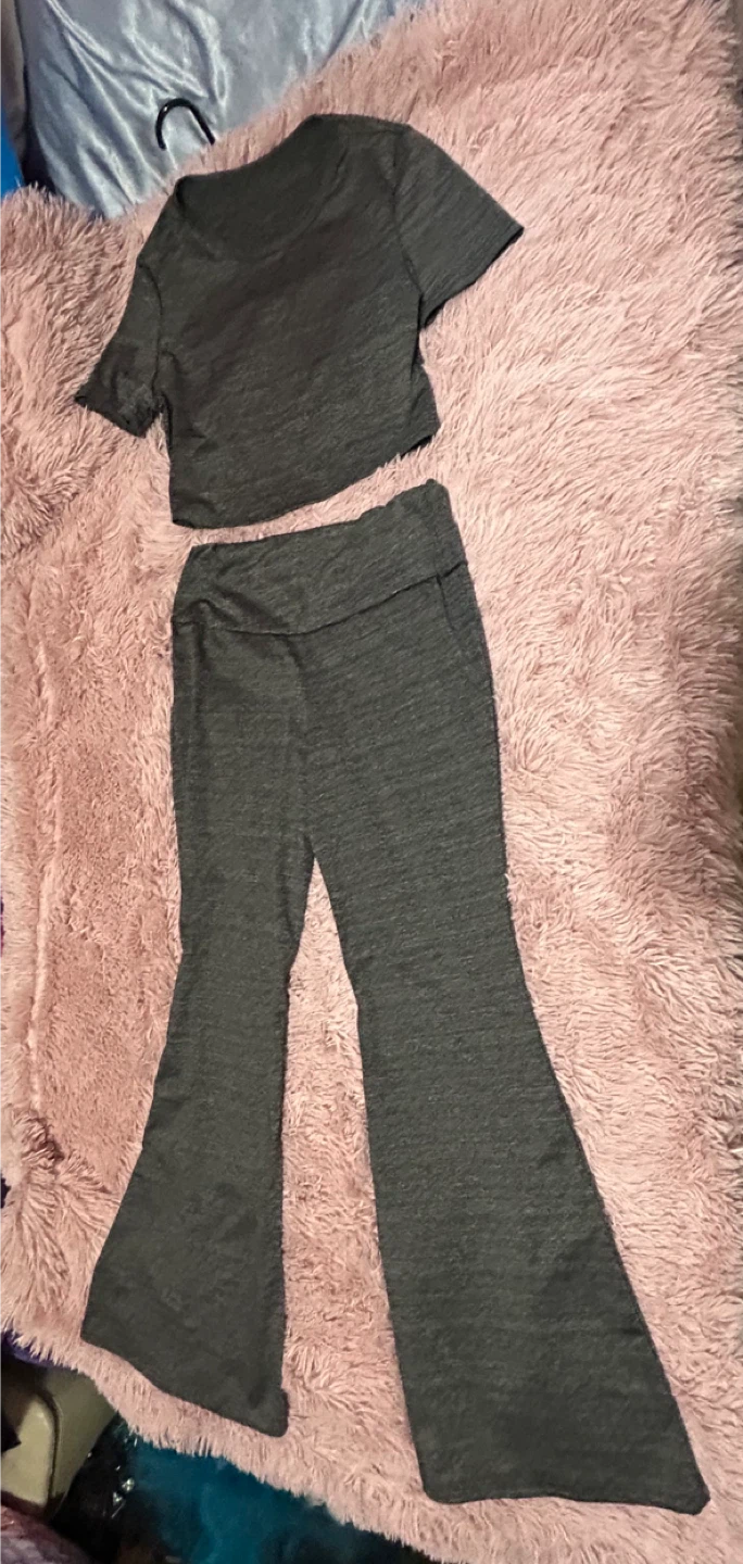 Grey Marled Crop Top and Bell Bottom Pants Set🏆 - photo 2