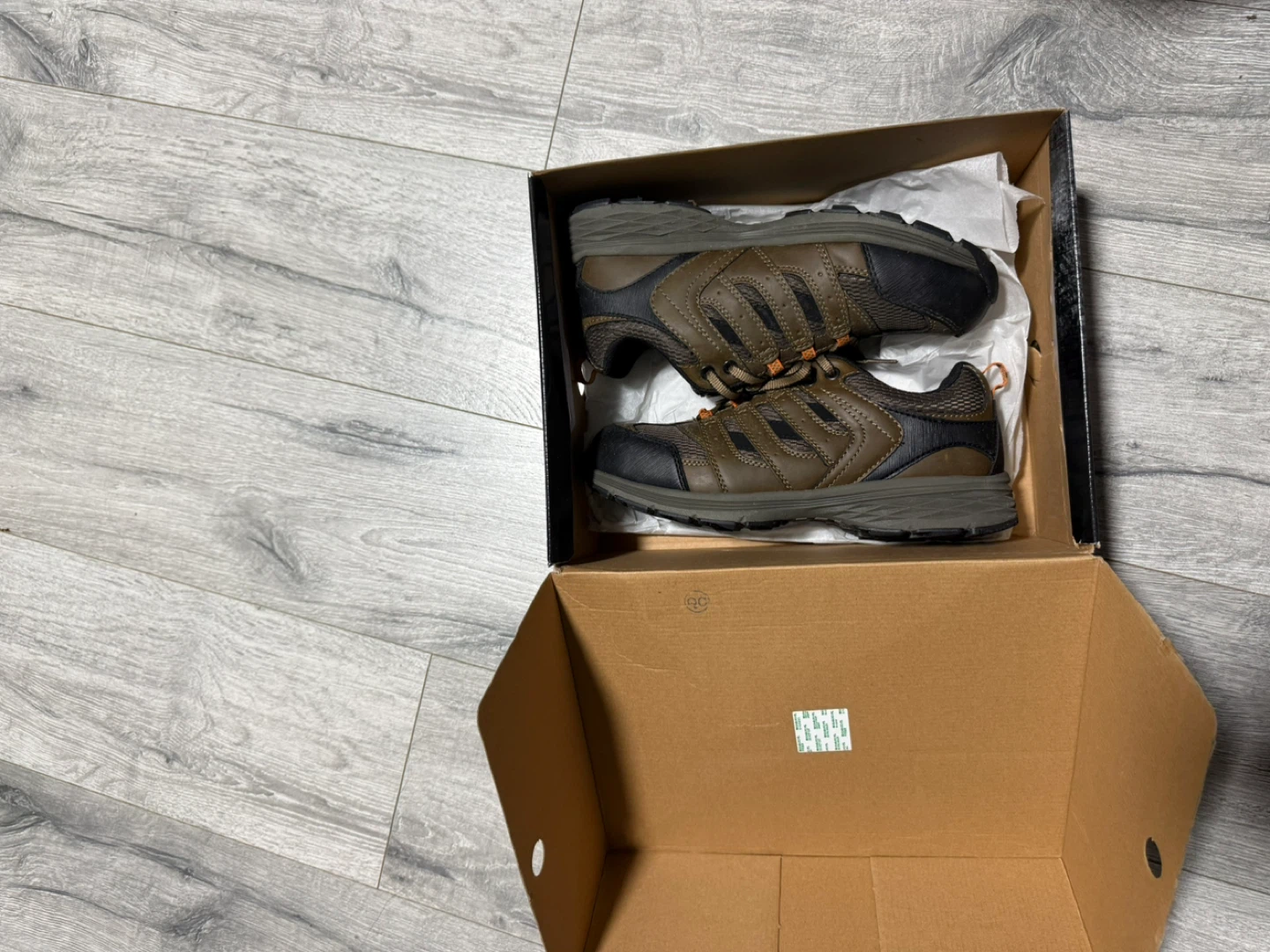 Safety shoes